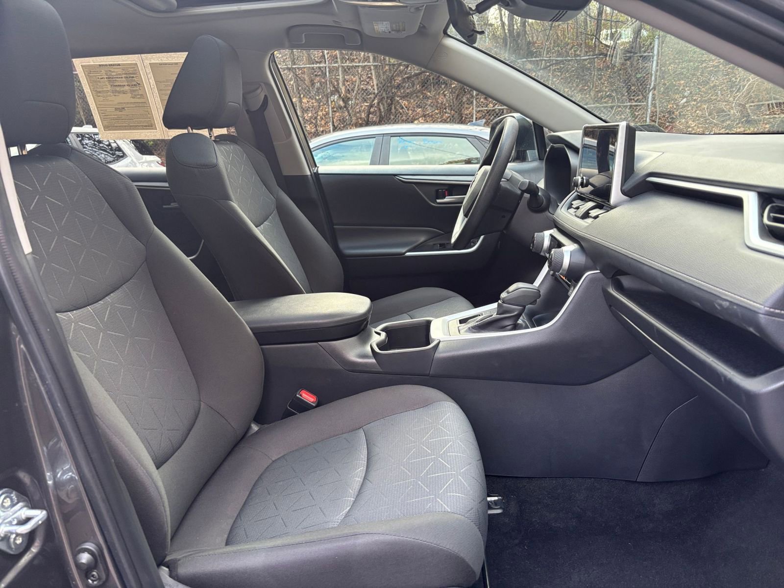 Thumbnail: 2025 Toyota RAV4 - 27