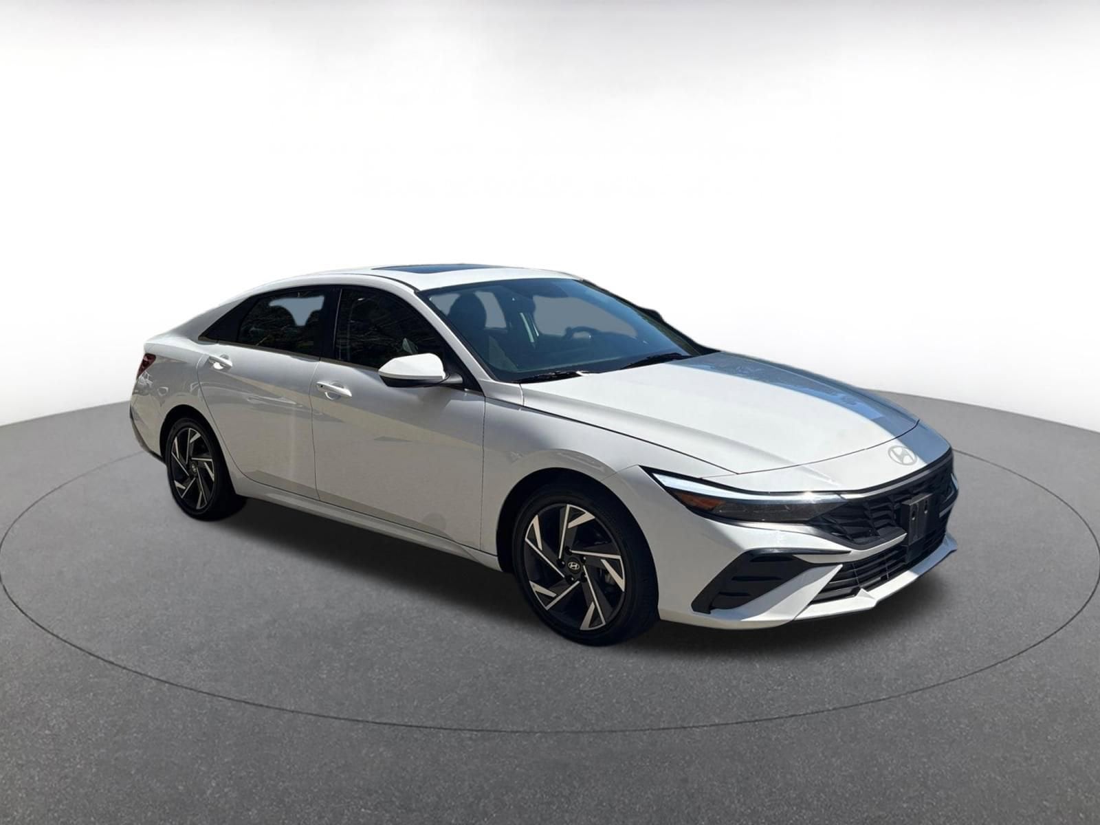 Thumbnail: 2025 Hyundai Elantra - 1