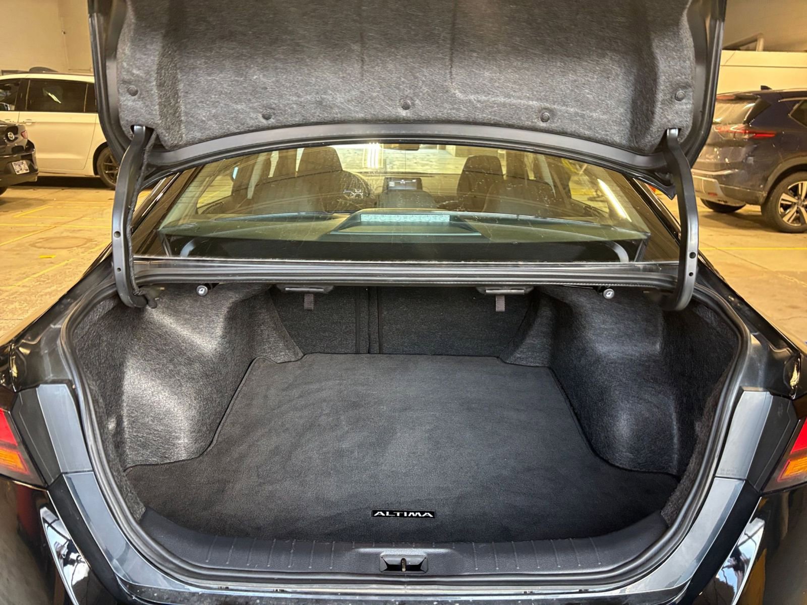 Thumbnail: 2025 Nissan Altima - 31