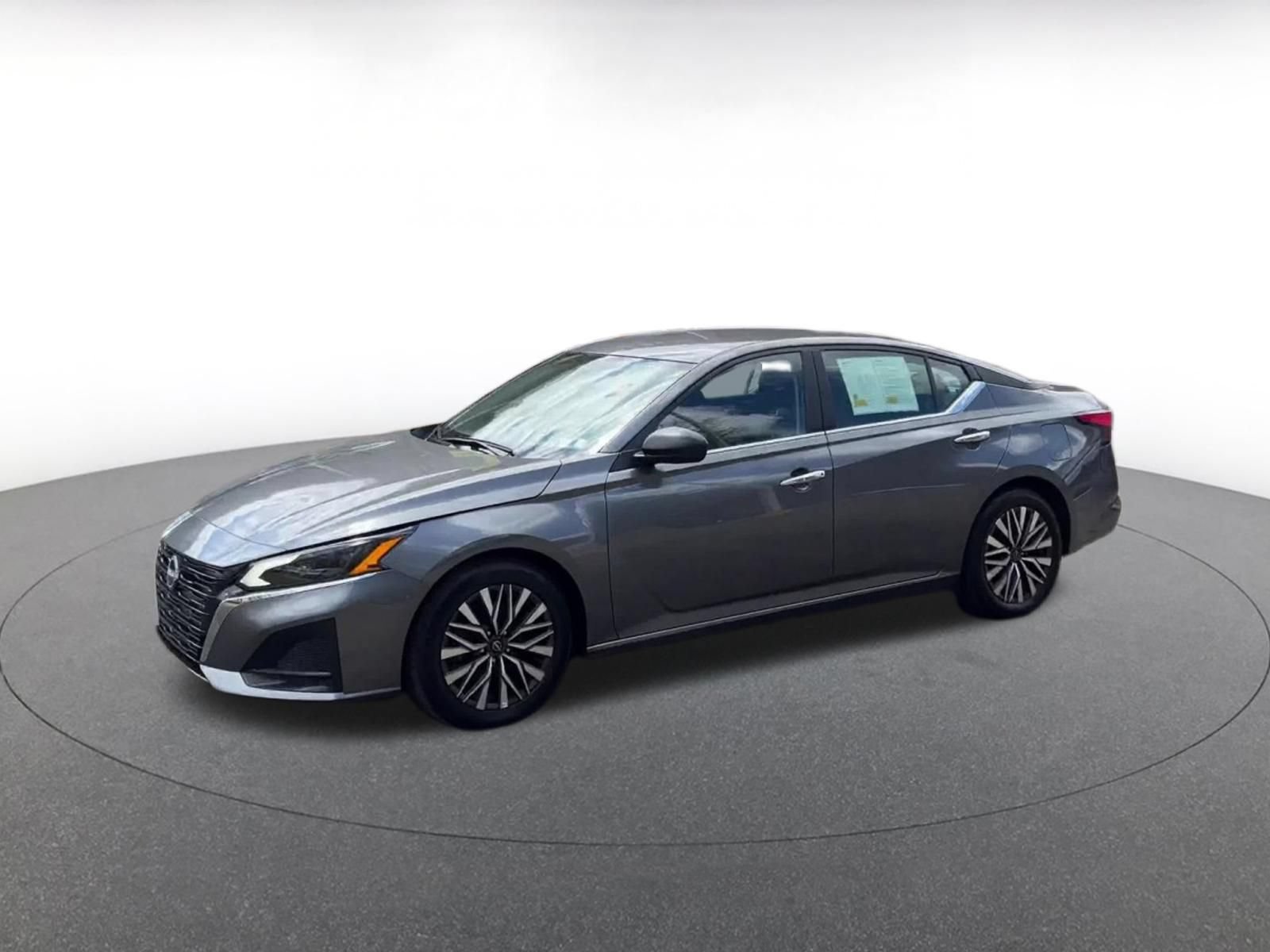 Thumbnail: 2025 Nissan Altima - 6