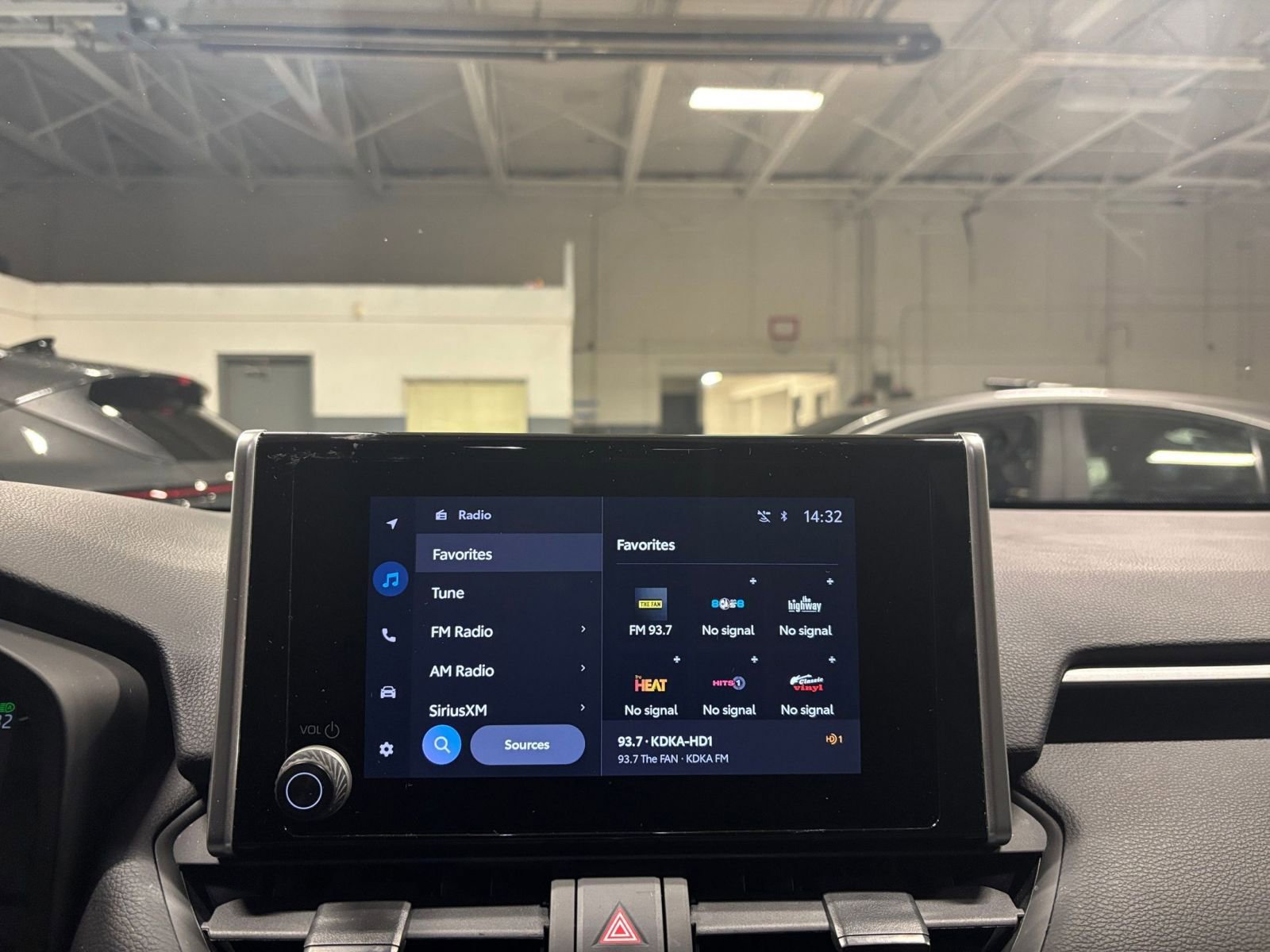 Thumbnail: 2025 Toyota RAV4 - 21