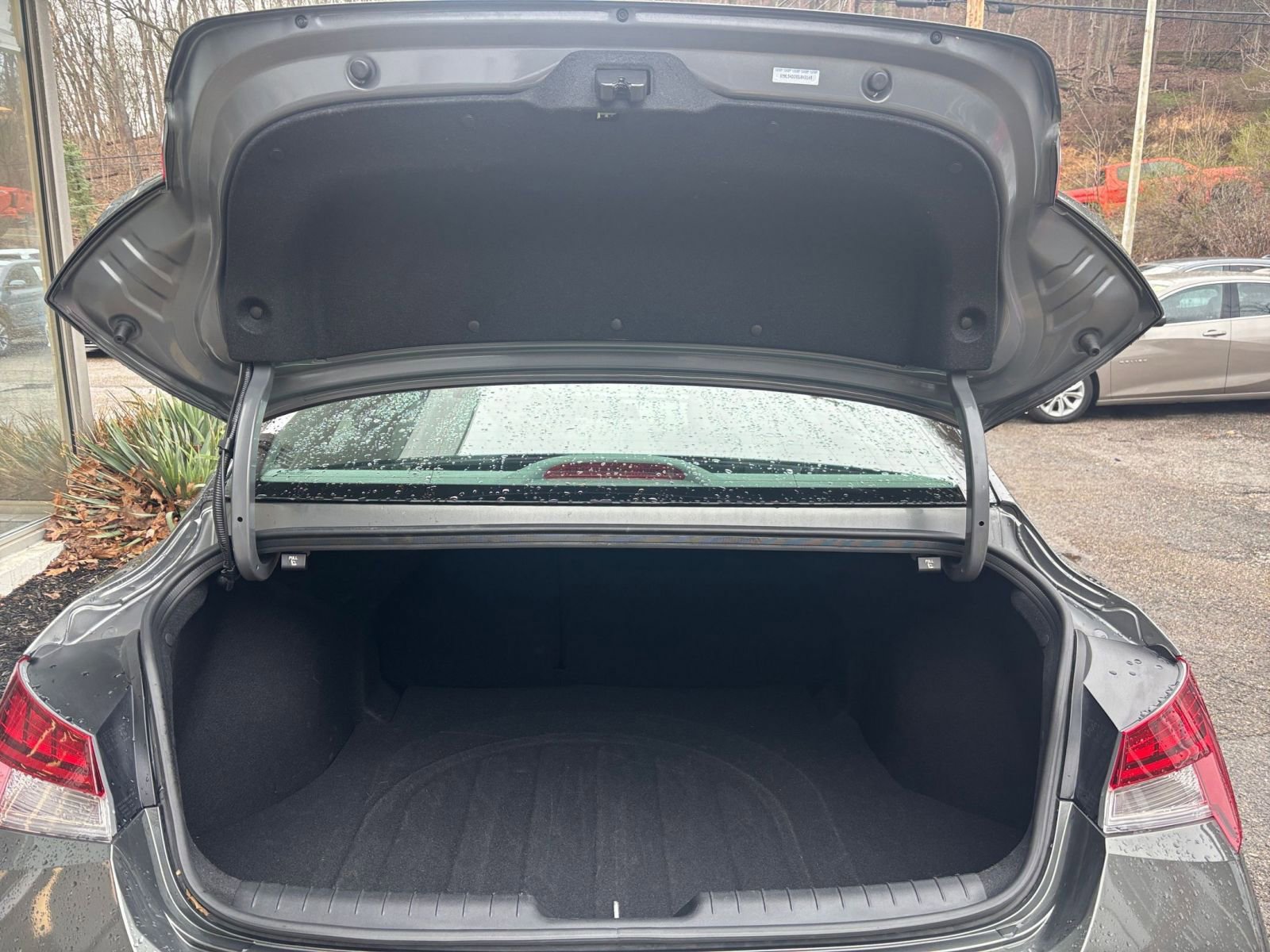 Thumbnail: 2025 Hyundai Elantra - 32