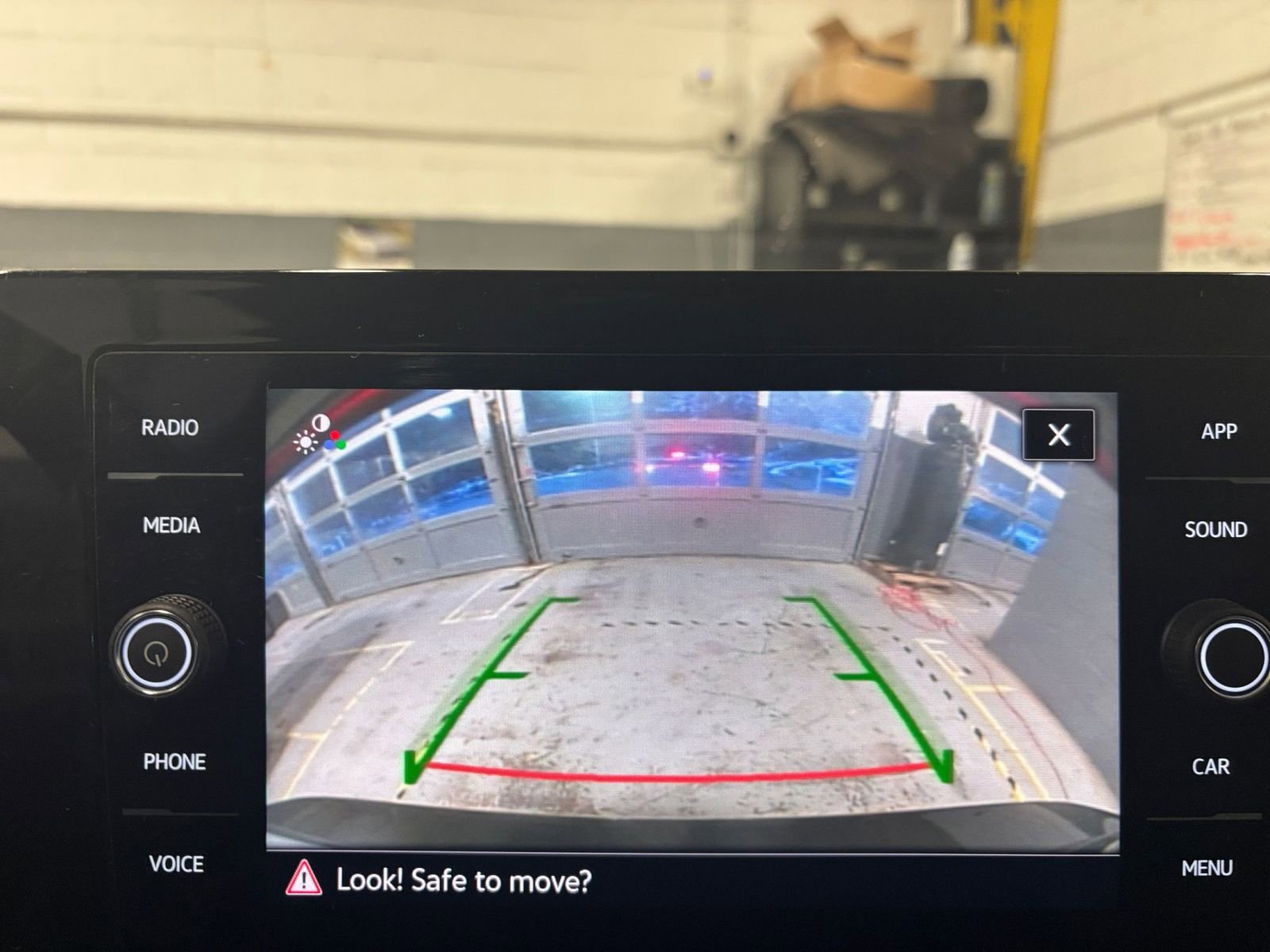 Thumbnail: 2025 Volkswagen Jetta - 17