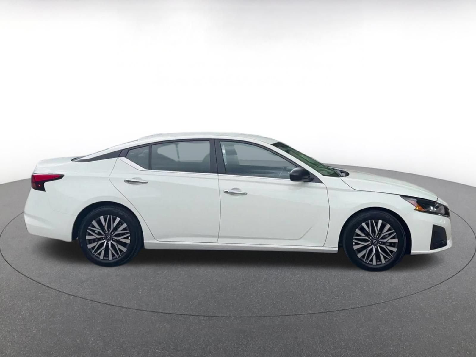 Thumbnail: 2025 Nissan Altima - 16