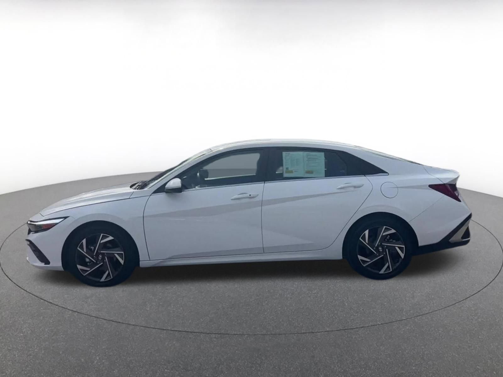 Thumbnail: 2025 Hyundai Elantra - 9