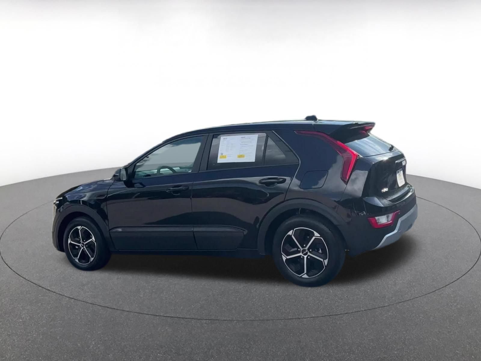 Thumbnail: 2026 Kia Niro - 10