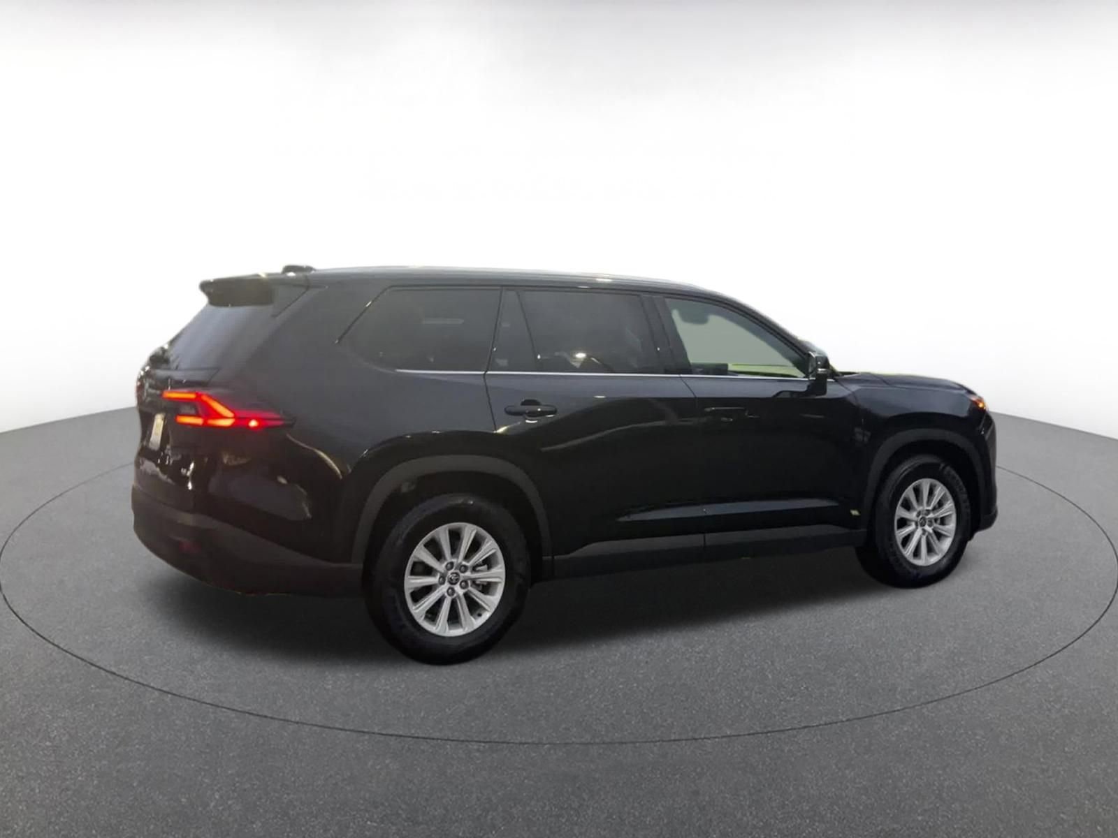 Thumbnail: 2025 Toyota Grand Highlander - 15