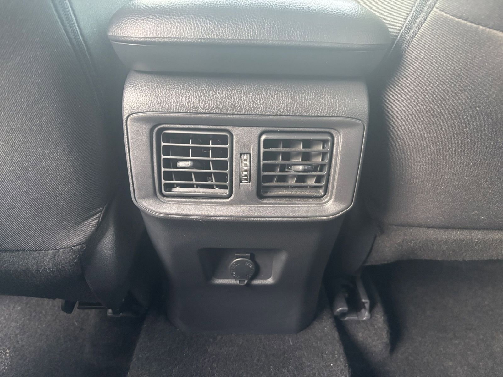 Thumbnail: 2025 Toyota RAV4 - 22