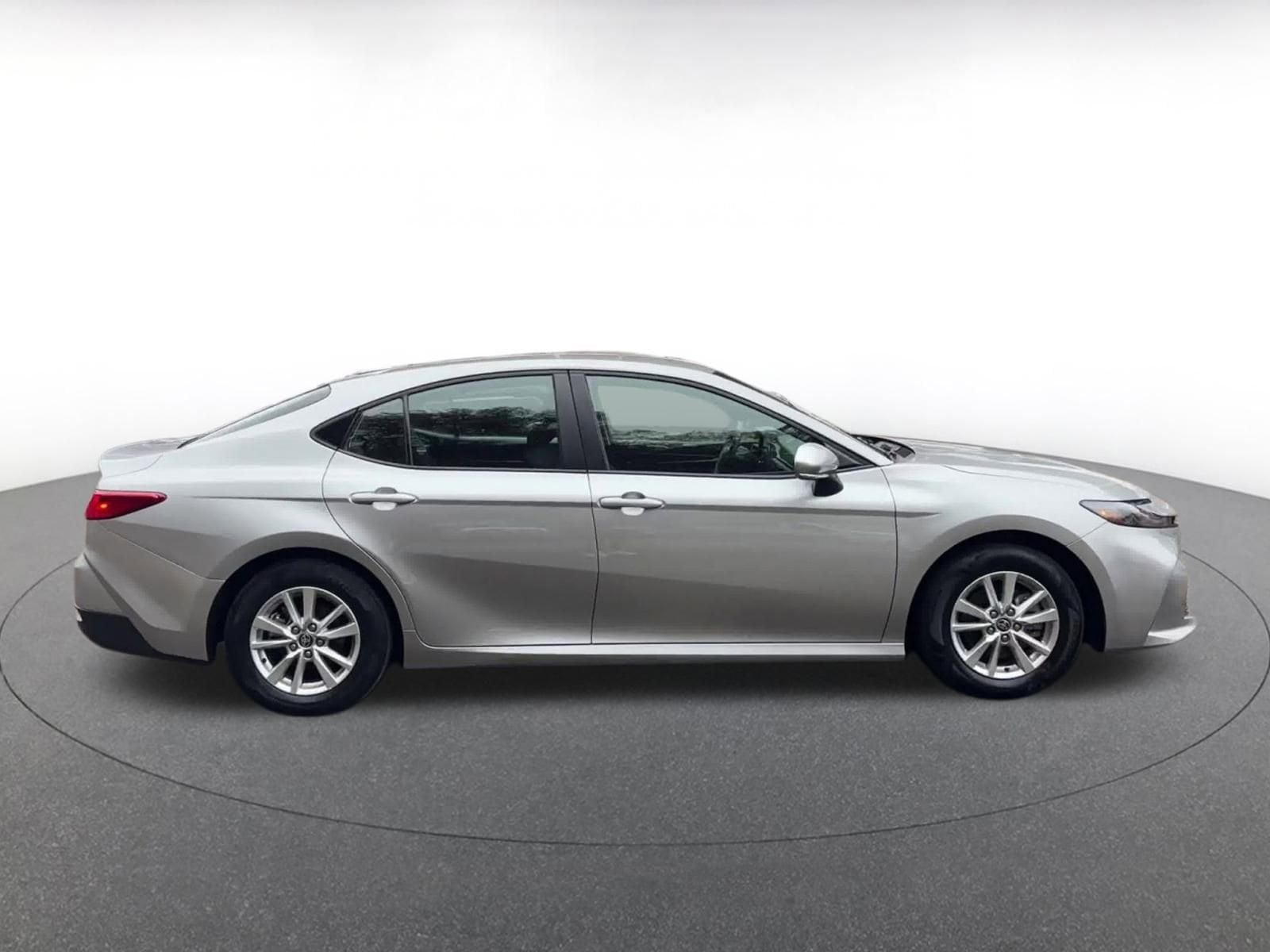 Thumbnail: 2025 Toyota Camry - 16