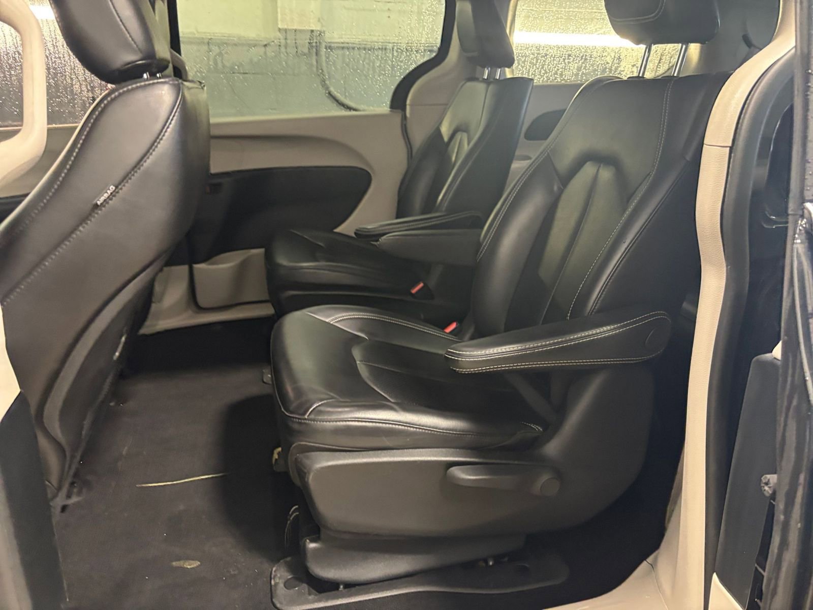 Thumbnail: 2023 Chrysler Pacifica - 27