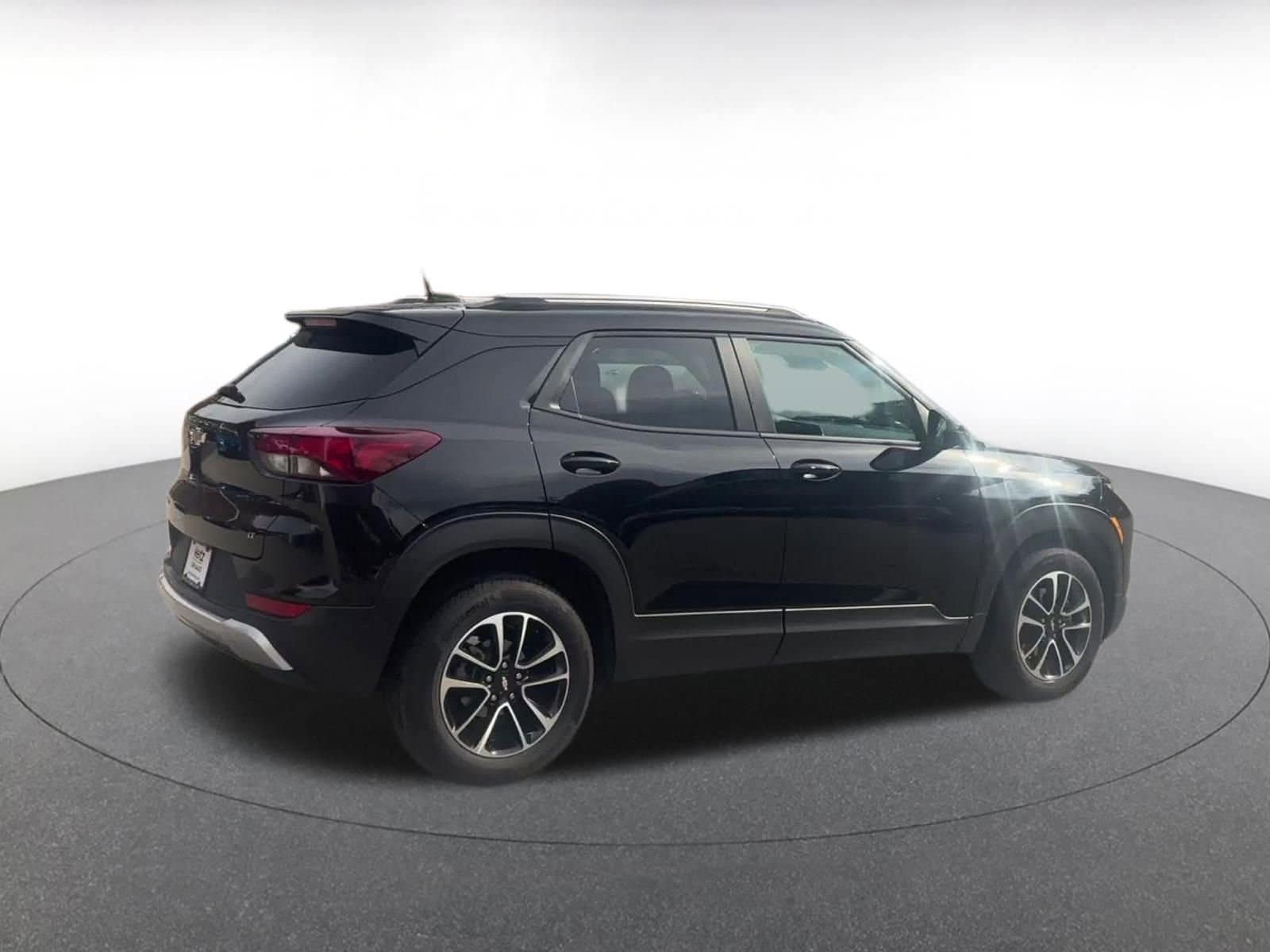 Thumbnail: 2025 Chevrolet TrailBlazer - 15