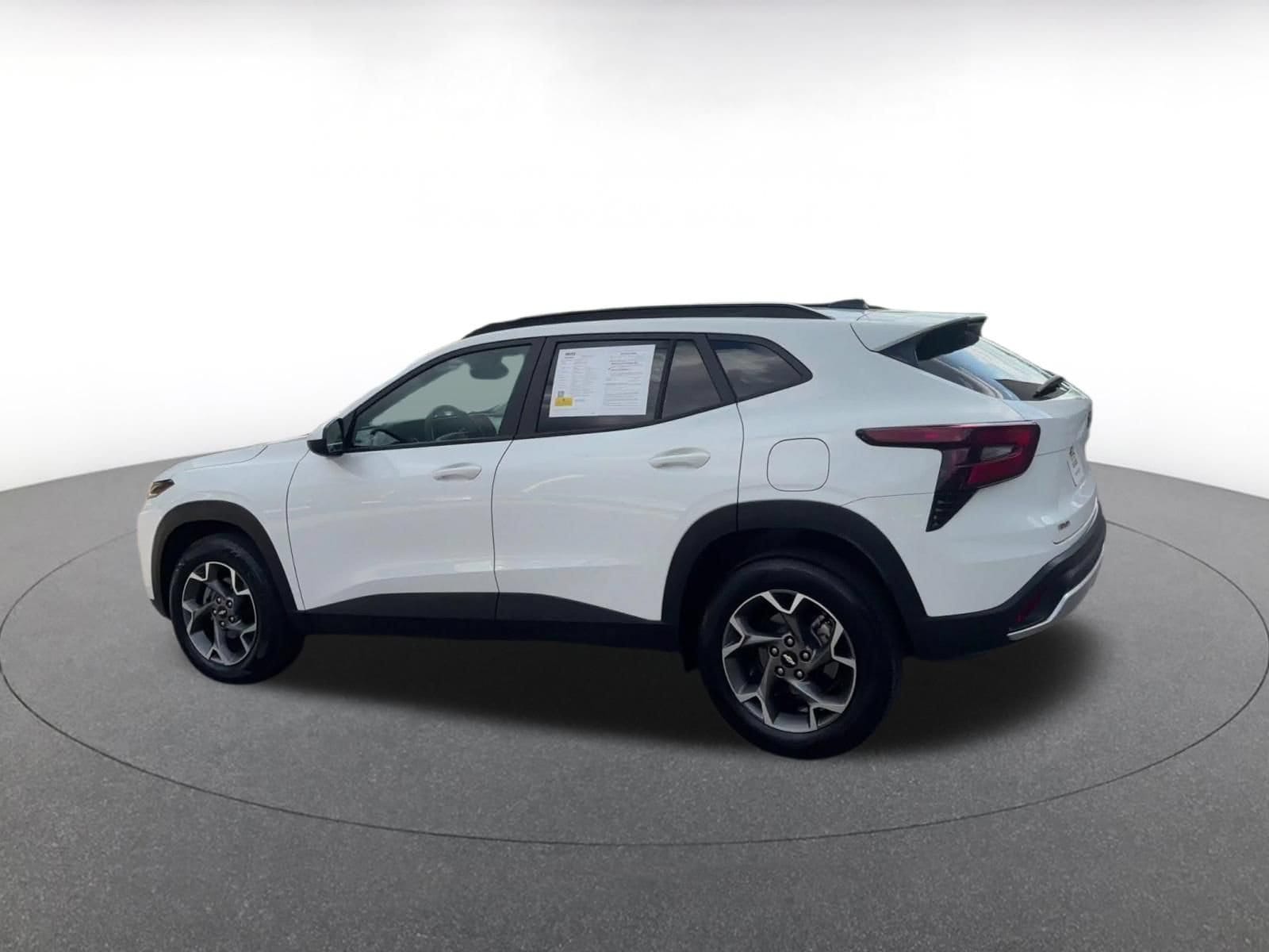 Thumbnail: 2025 Chevrolet Trax - 10
