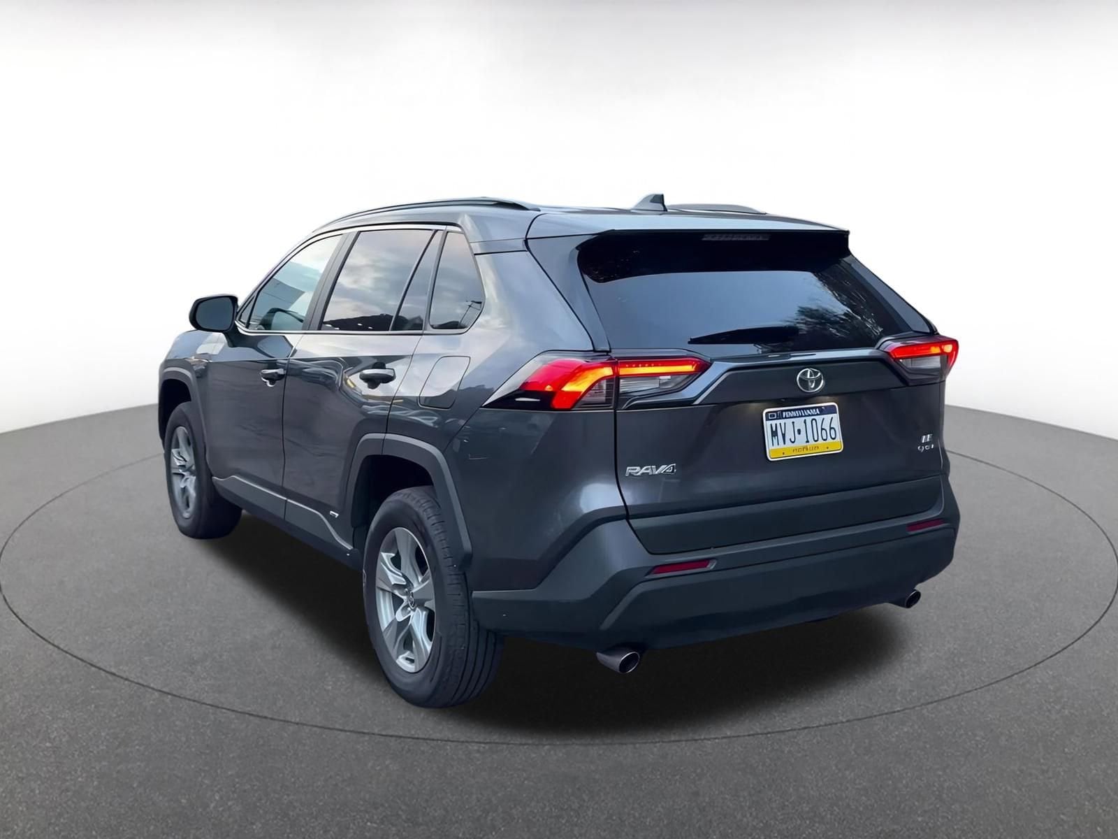 Thumbnail: 2025 Toyota RAV4 - 11