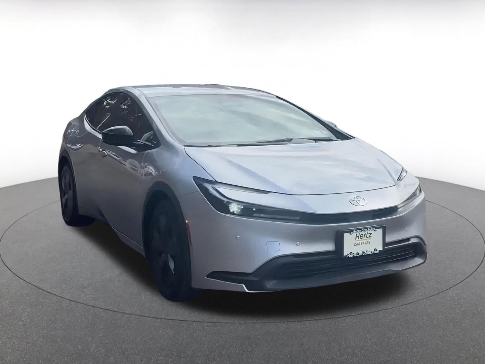 Thumbnail: 2025 Toyota Prius - 3