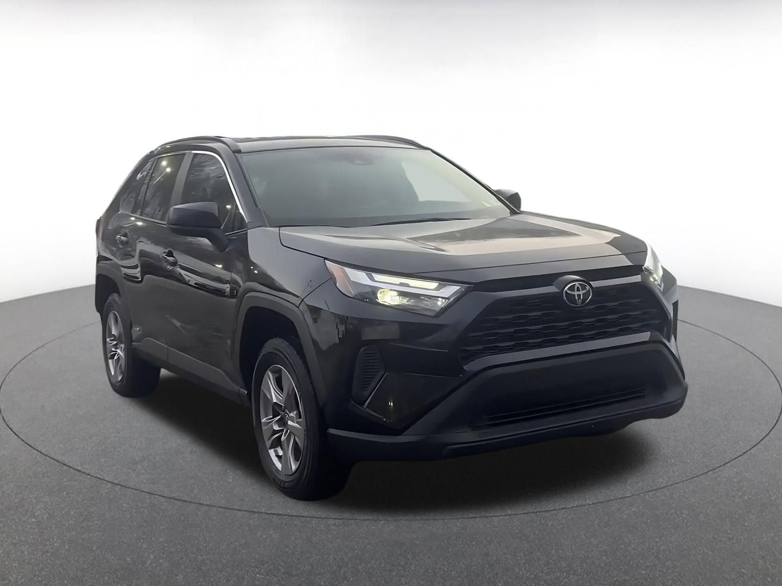 Thumbnail: 2025 Toyota RAV4 - 3