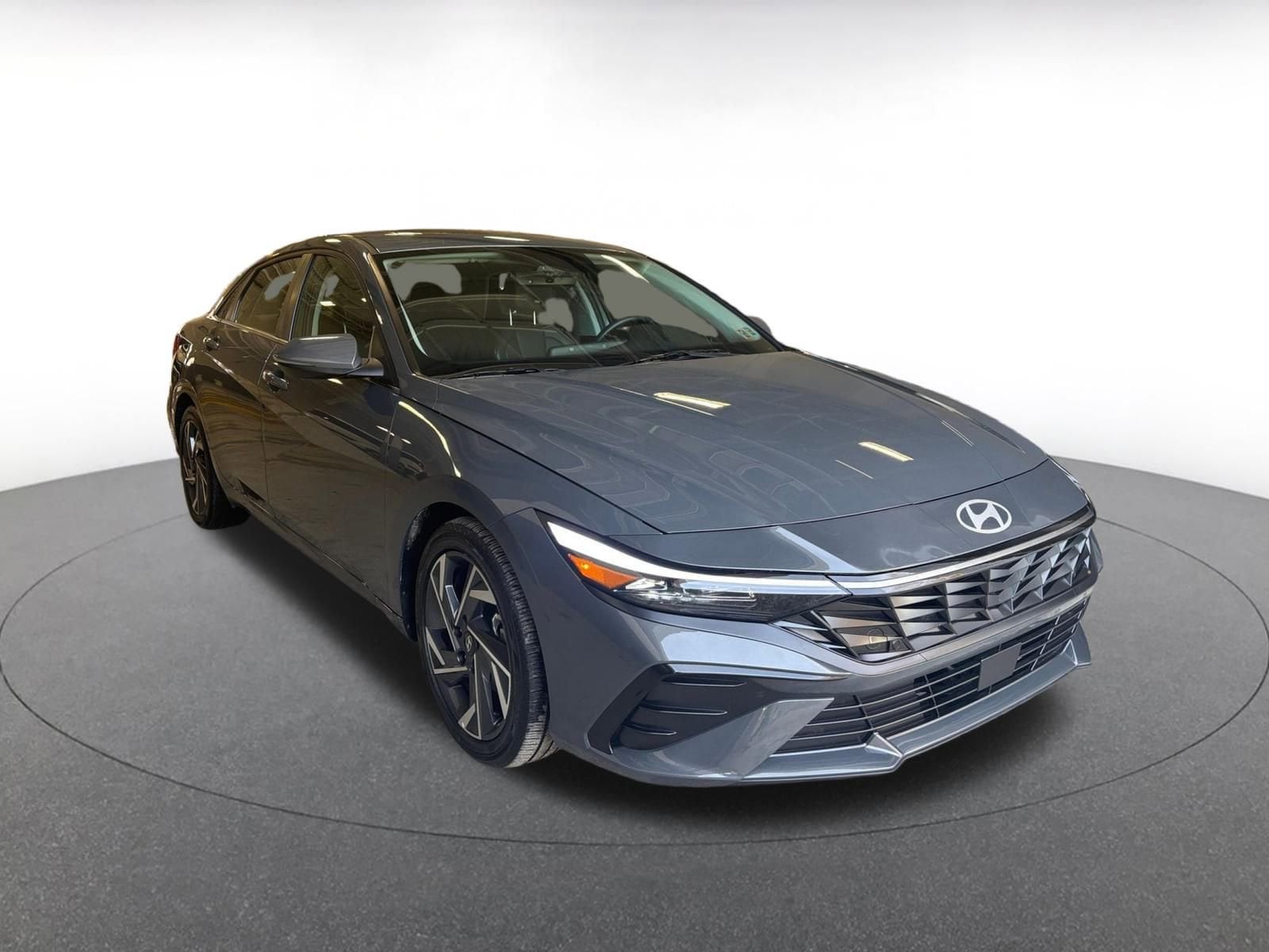 Thumbnail: 2025 Hyundai Elantra - 1