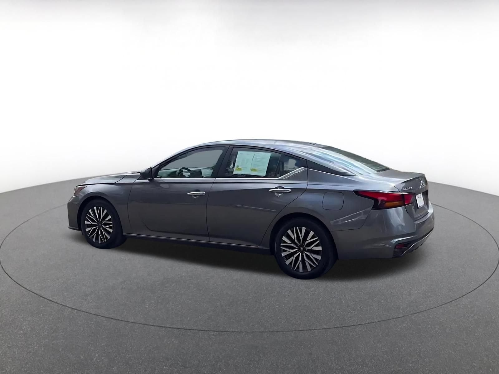 Thumbnail: 2025 Nissan Altima - 8