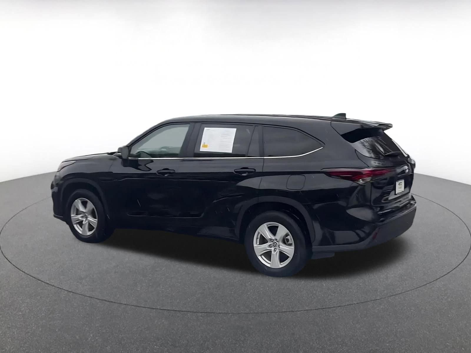 Thumbnail: 2025 Toyota Highlander - 10