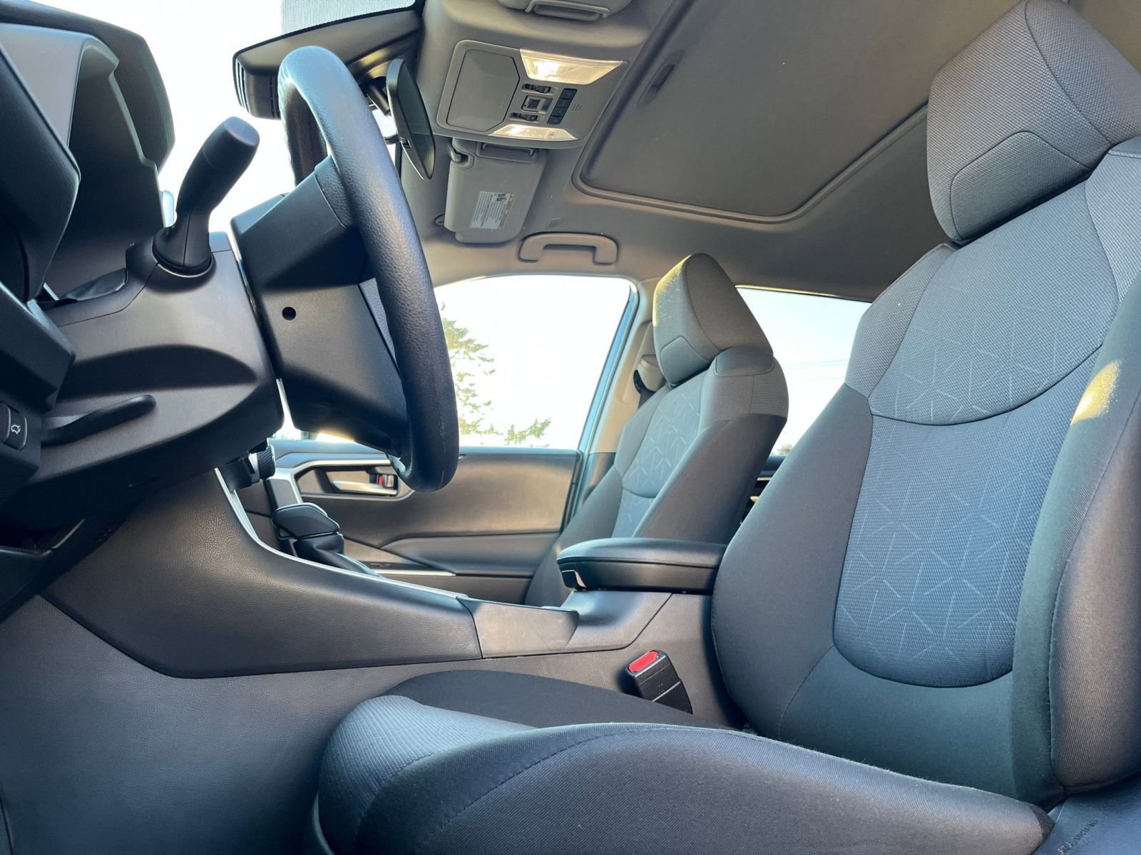 Thumbnail: 2025 Toyota RAV4 - 30