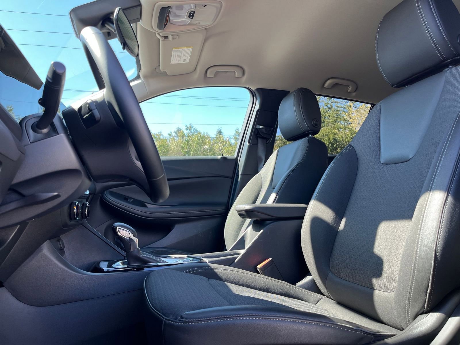 Thumbnail: 2025 Buick Encore GX - 27