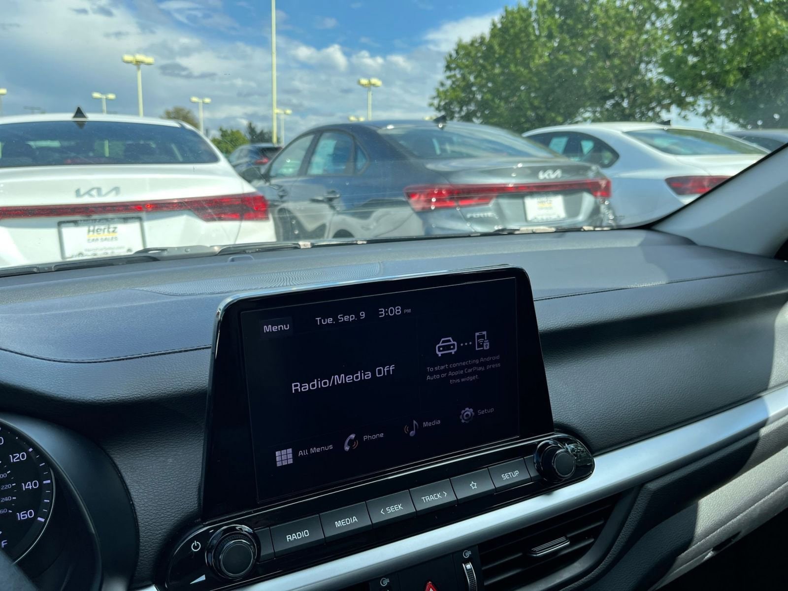 Thumbnail: 2024 Kia Forte - 20