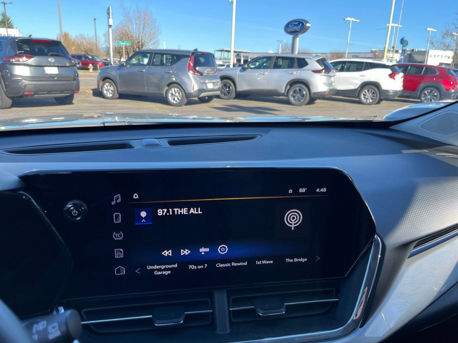 Thumbnail: 2025 Chevrolet Trax - 17