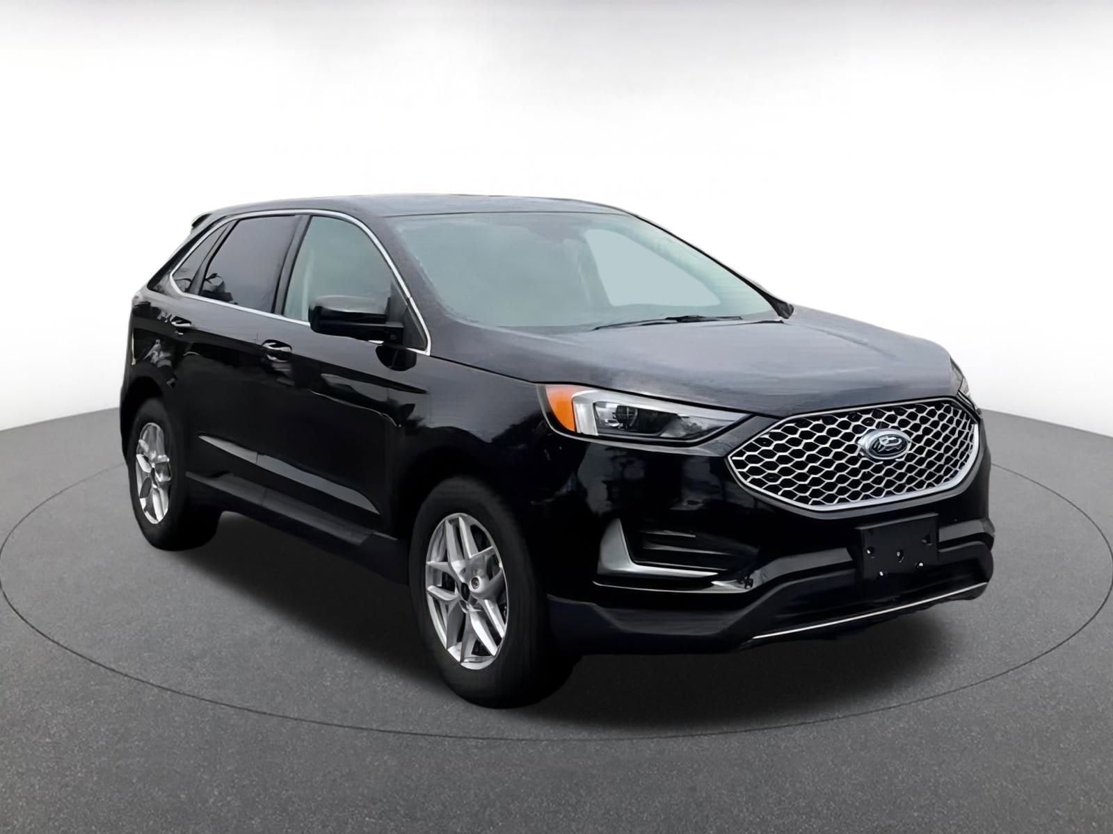 Thumbnail: 2024 Ford Edge - 3