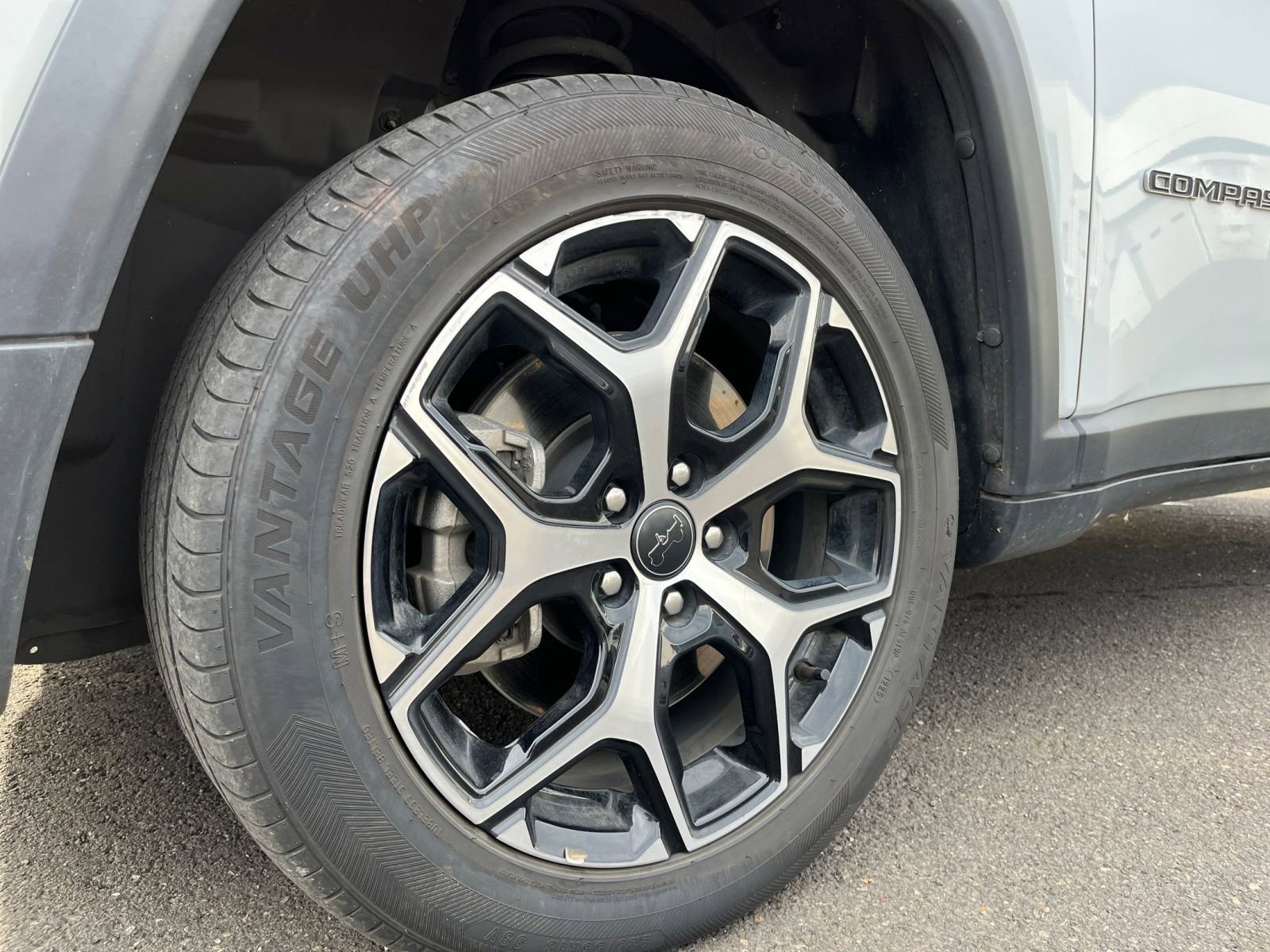 Thumbnail: 2025 Jeep Compass - 32