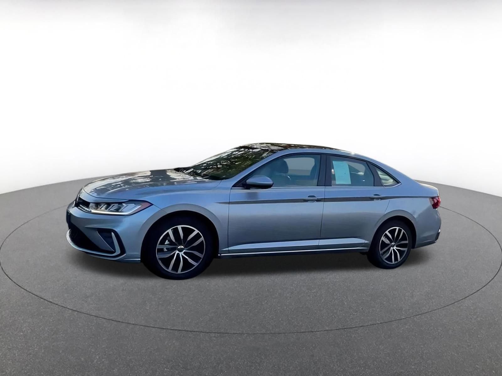 Thumbnail: 2025 Volkswagen Jetta - 9