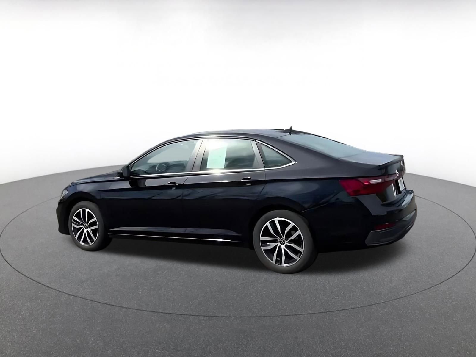 Thumbnail: 2025 Volkswagen Jetta - 16