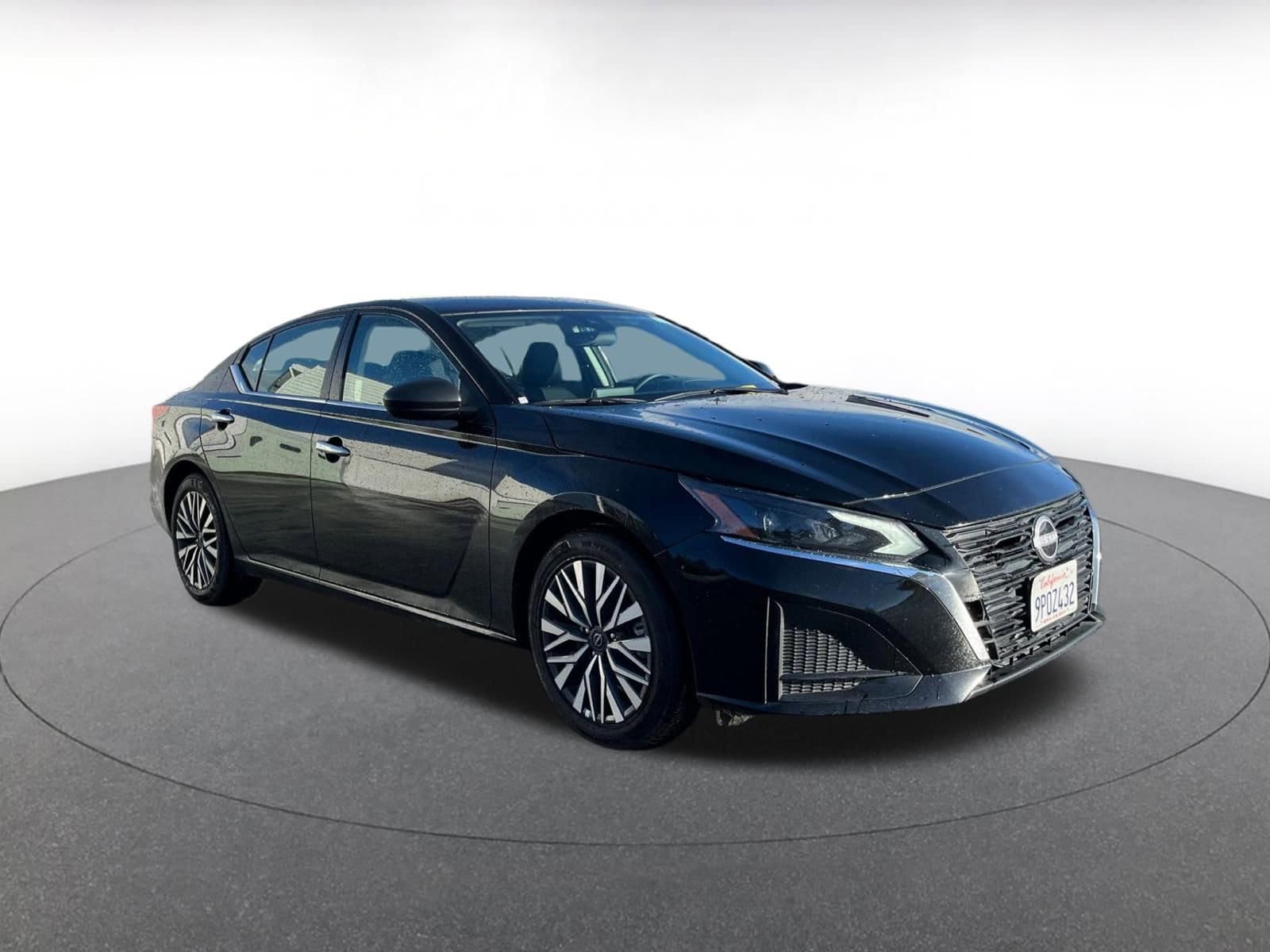 Thumbnail: 2025 Nissan Altima - 1