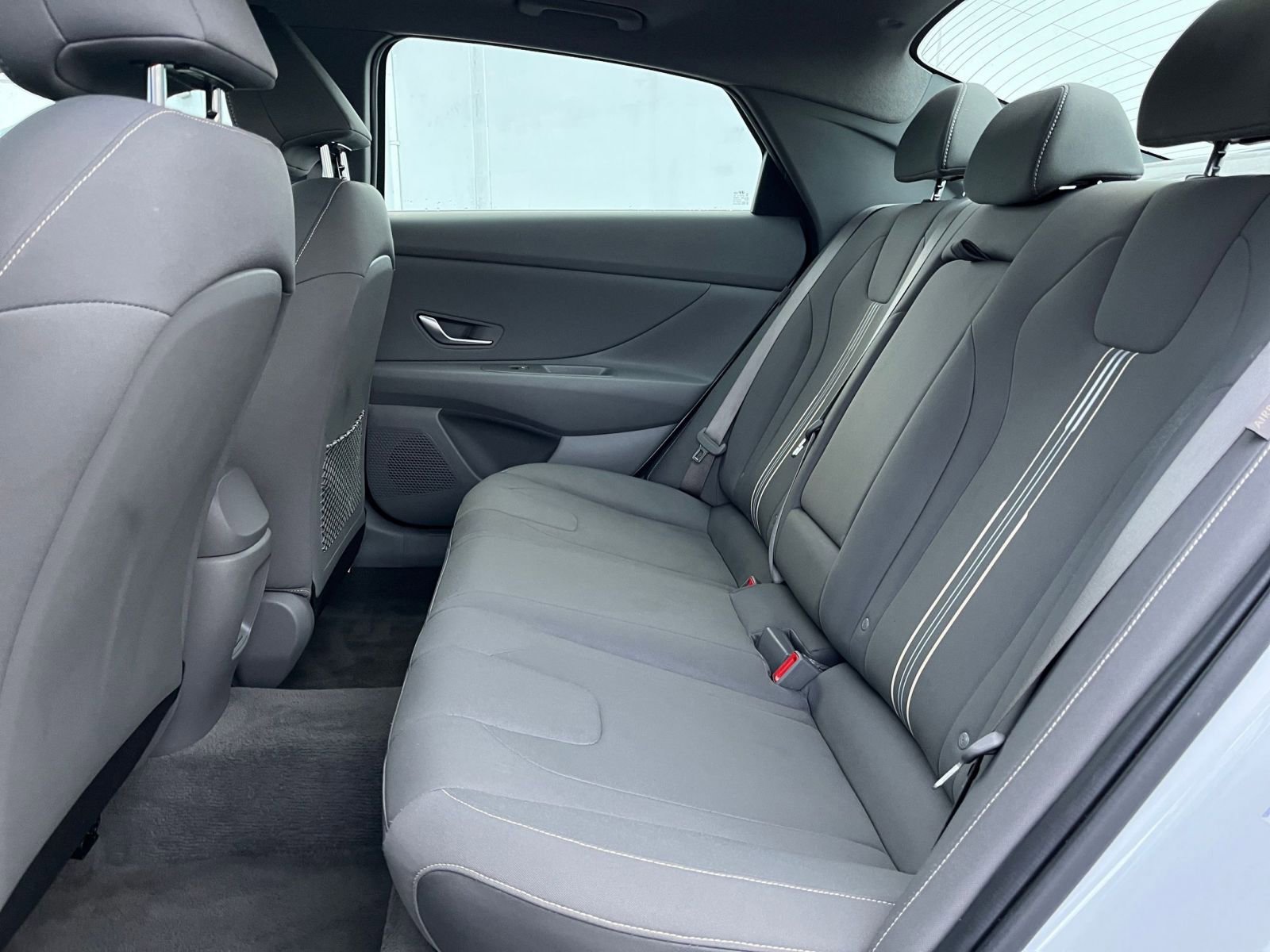 Thumbnail: 2025 Hyundai Elantra - 25