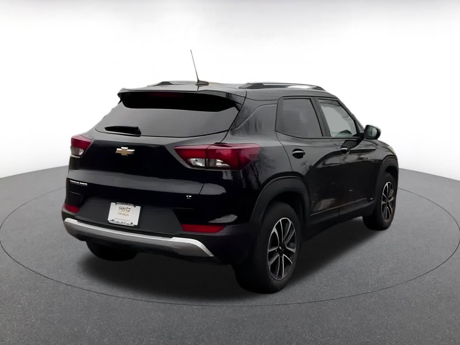 Thumbnail: 2025 Chevrolet TrailBlazer - 14