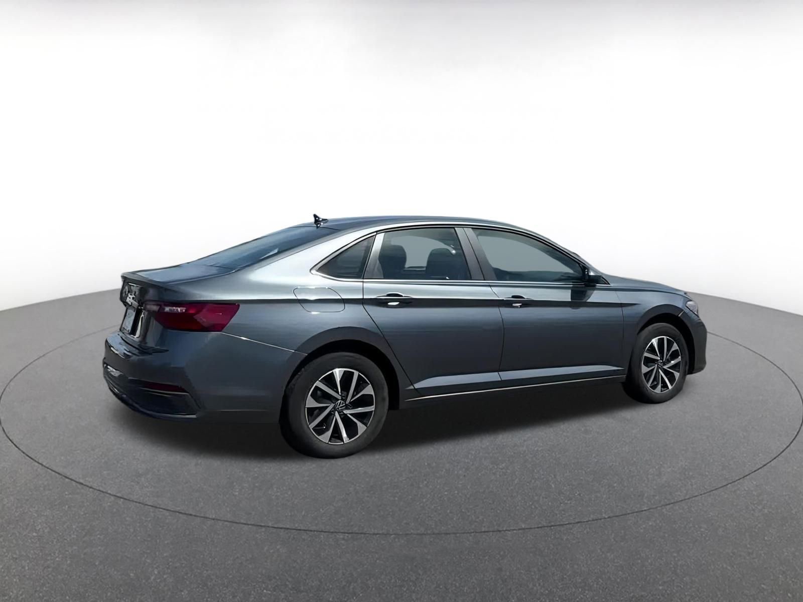 Thumbnail: 2024 Volkswagen Jetta - 6