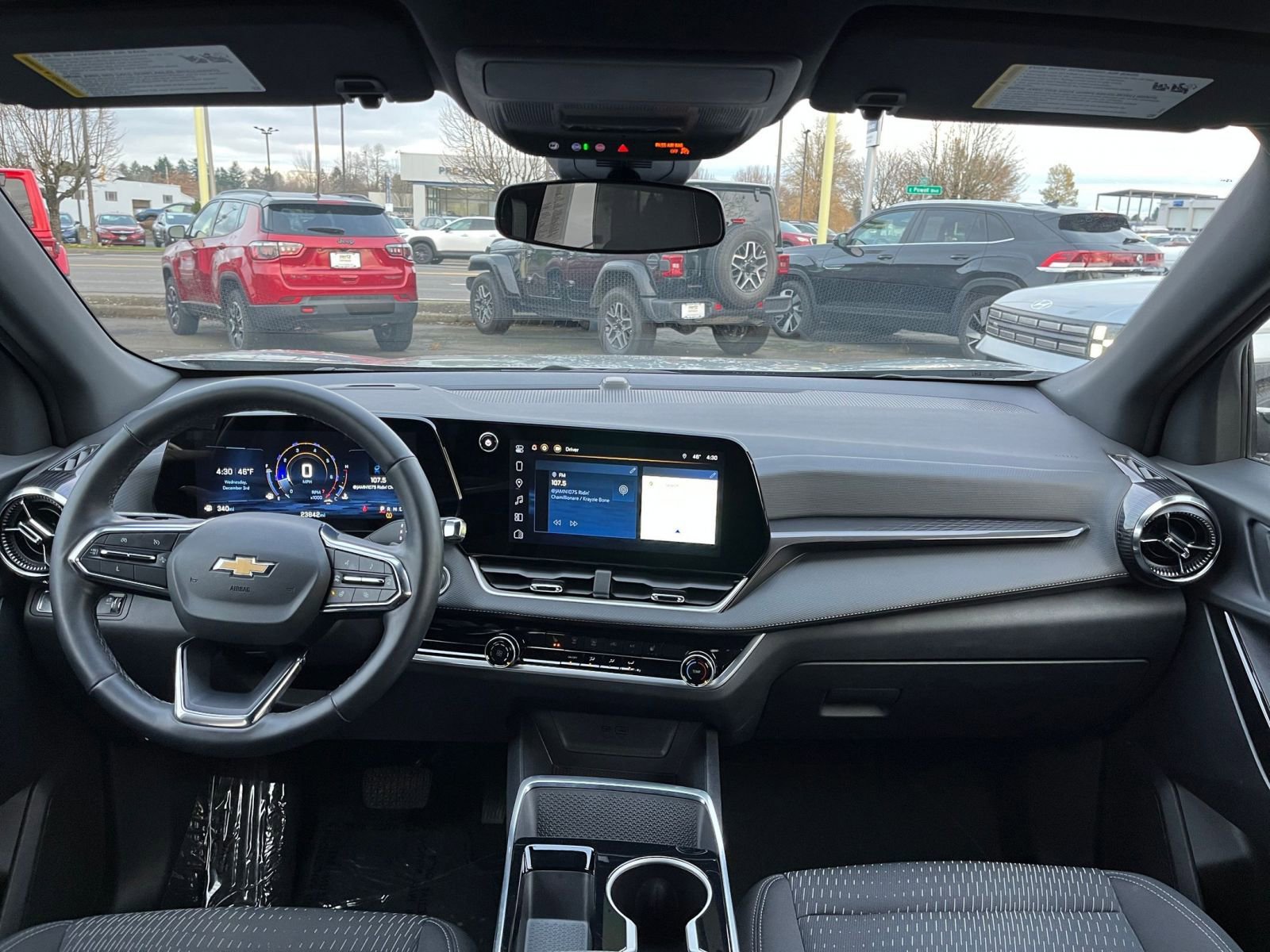 Thumbnail: 2025 Chevrolet Equinox - 32