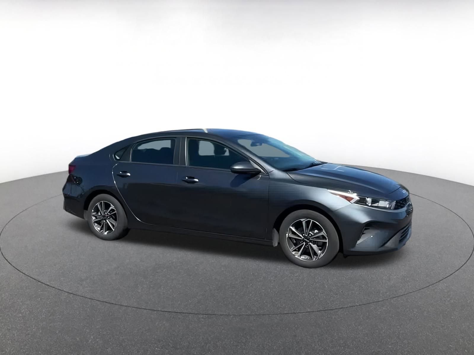 Thumbnail: 2024 Kia Forte - 2