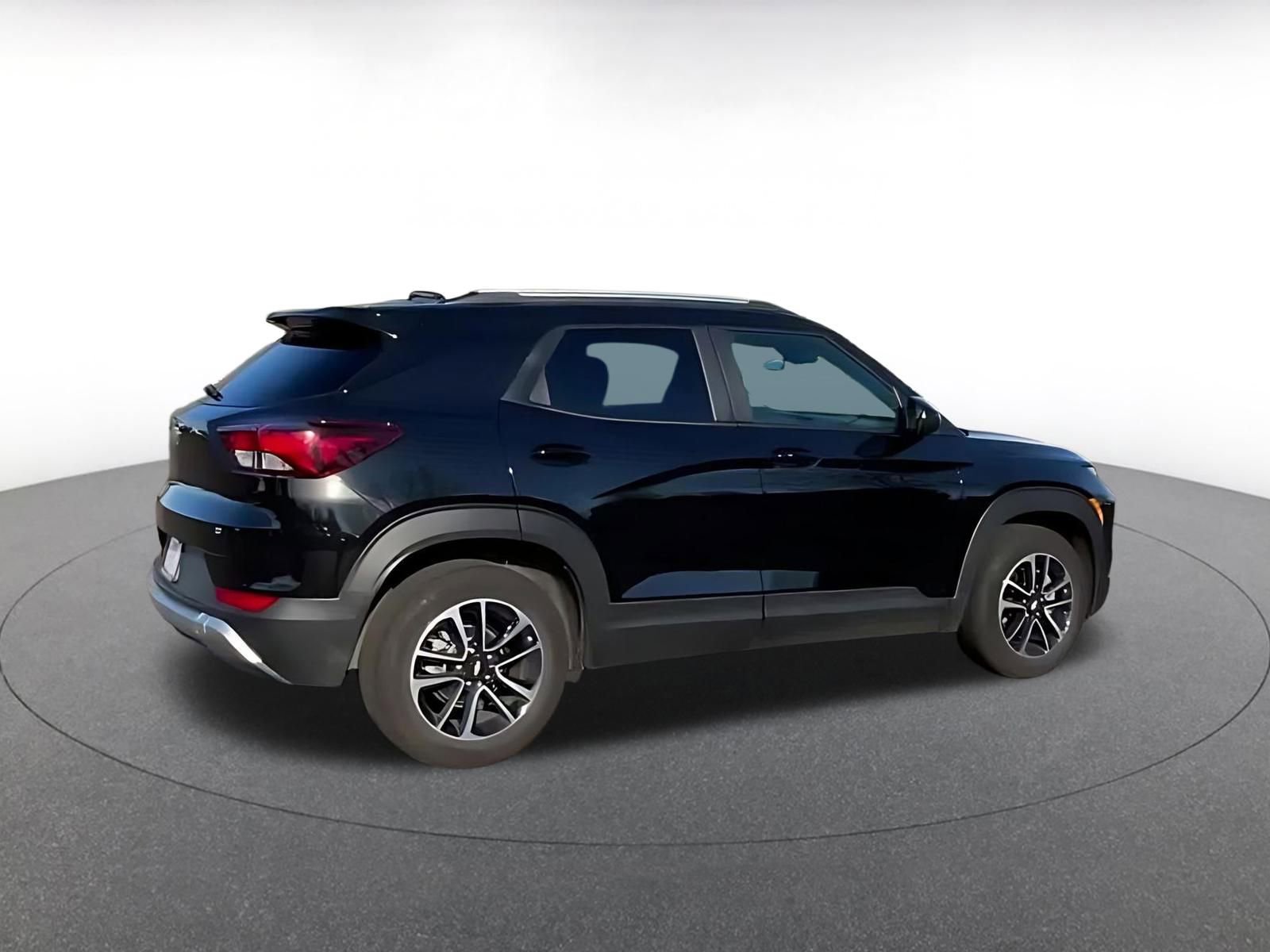 Thumbnail: 2025 Chevrolet TrailBlazer - 14