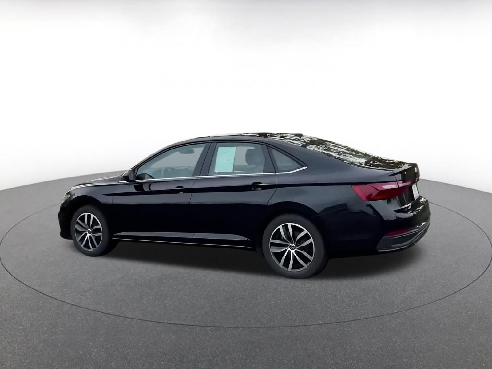 Thumbnail: 2025 Volkswagen Jetta - 14