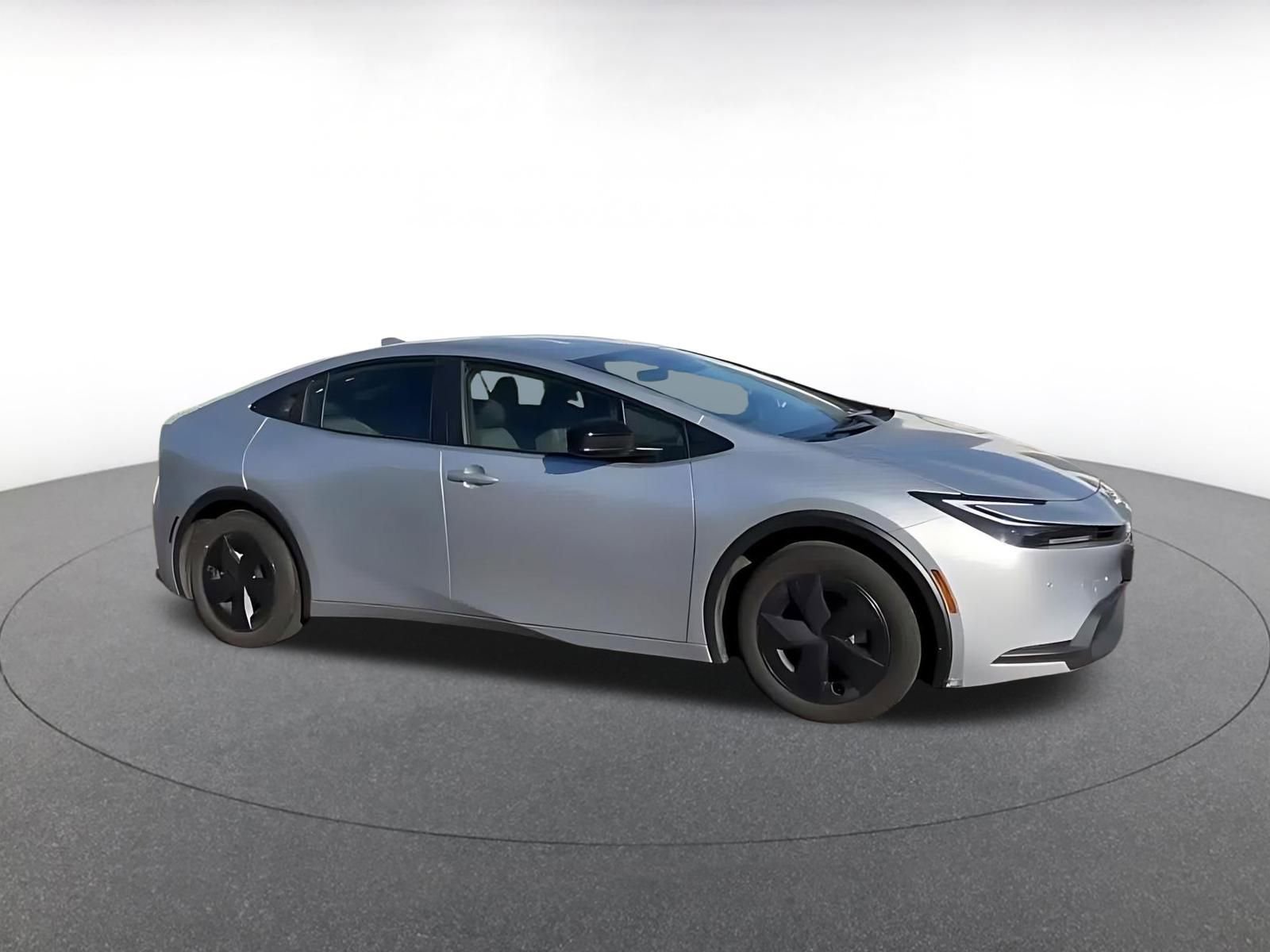 Thumbnail: 2025 Toyota Prius - 2