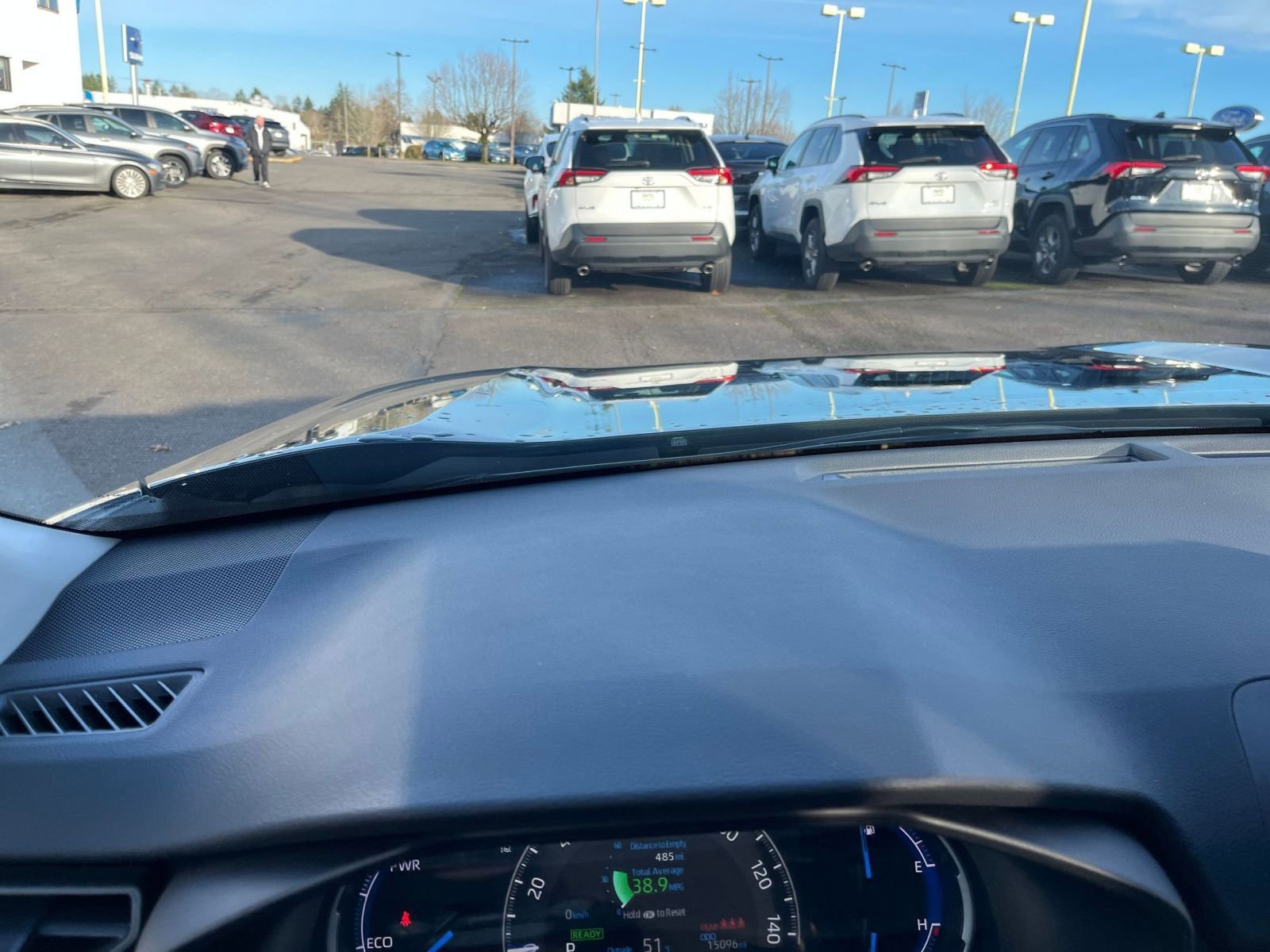 Thumbnail: 2025 Toyota RAV4 - 33