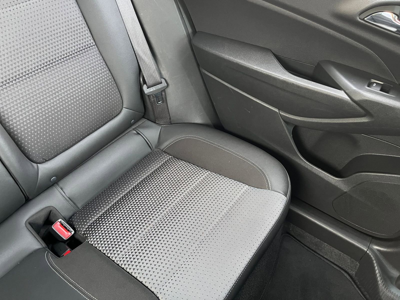 Thumbnail: 2025 Chevrolet Trax - 35