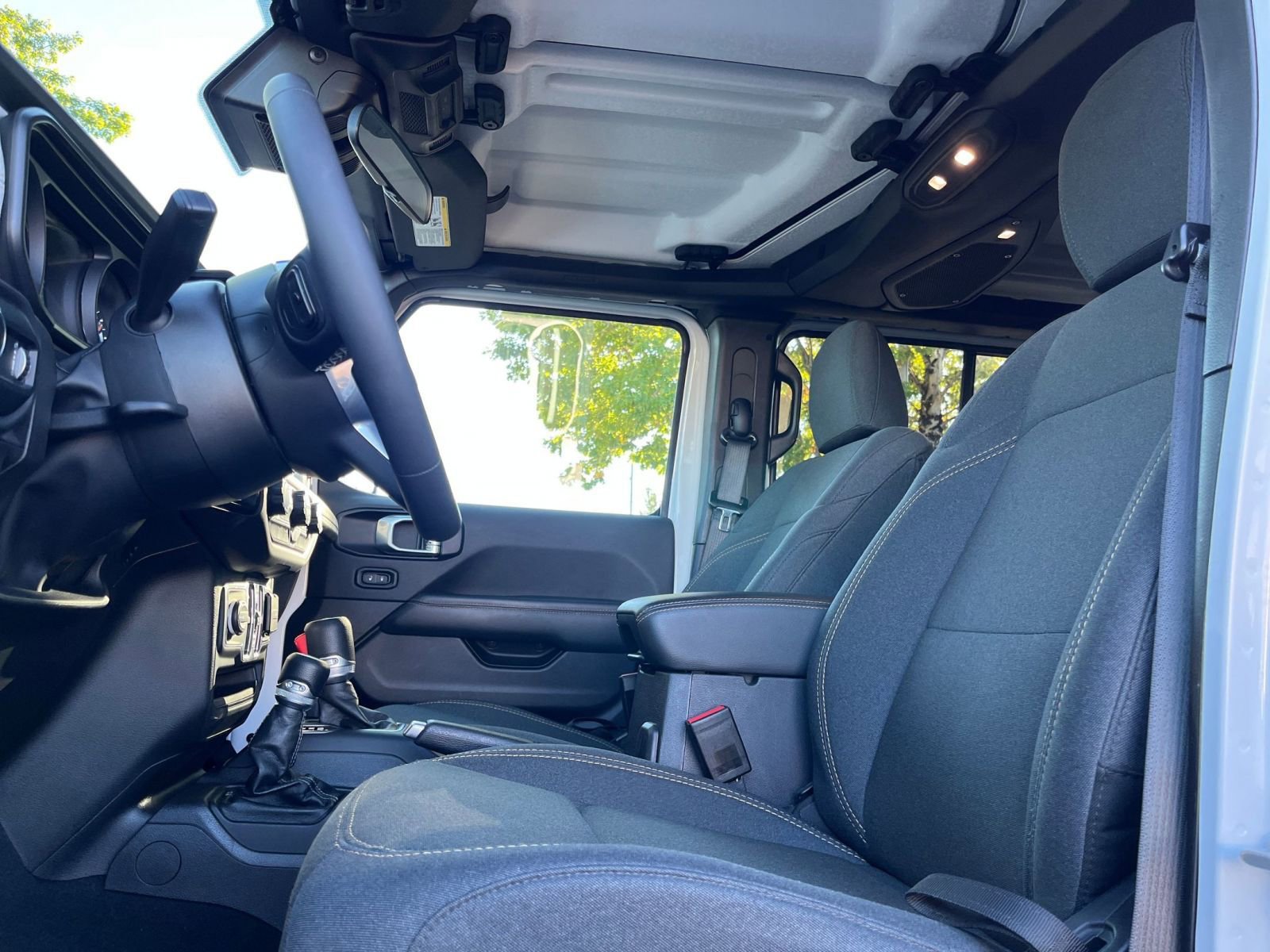 Thumbnail: 2025 Jeep Wrangler - 25