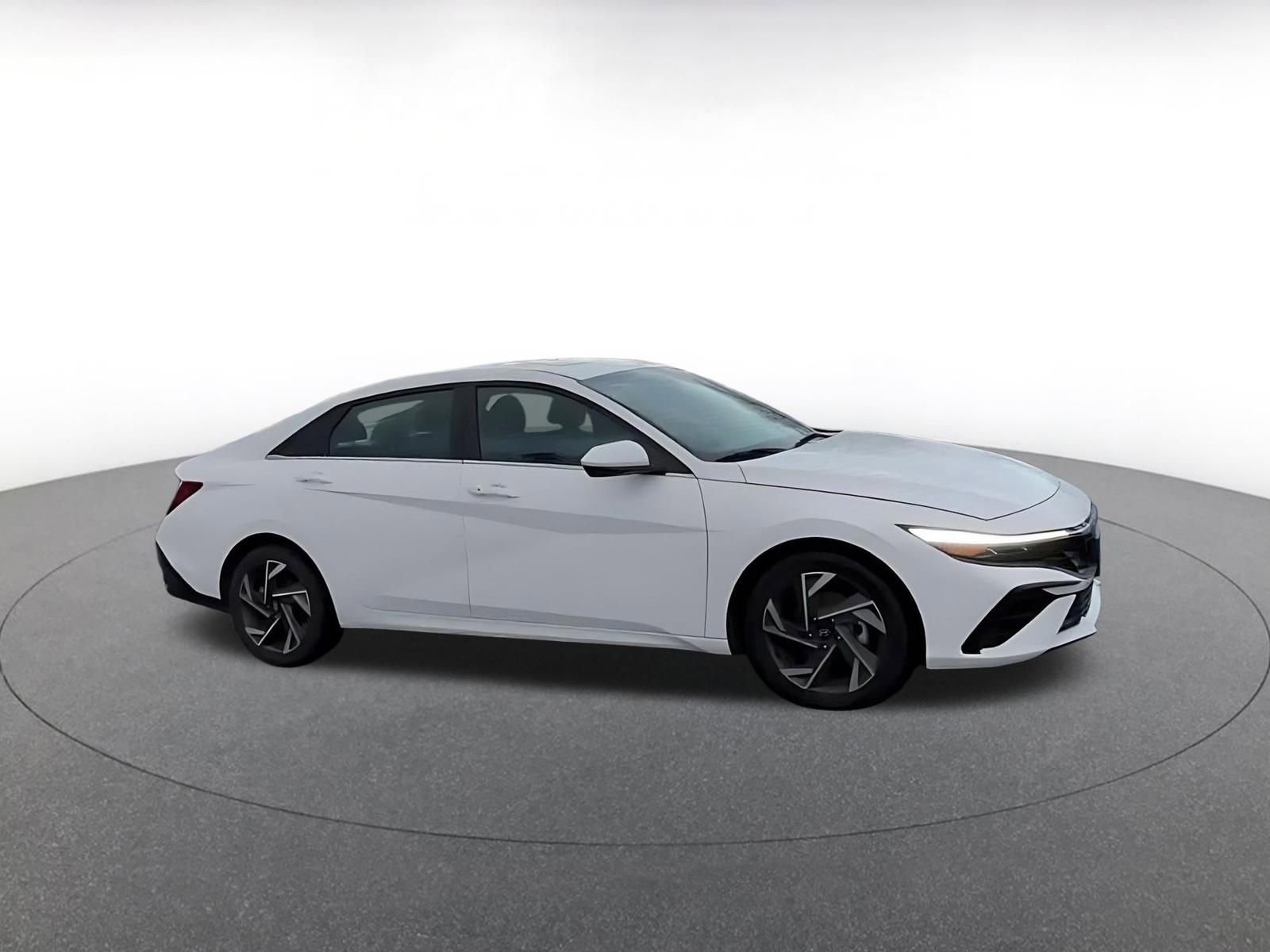 Thumbnail: 2025 Hyundai Elantra - 2