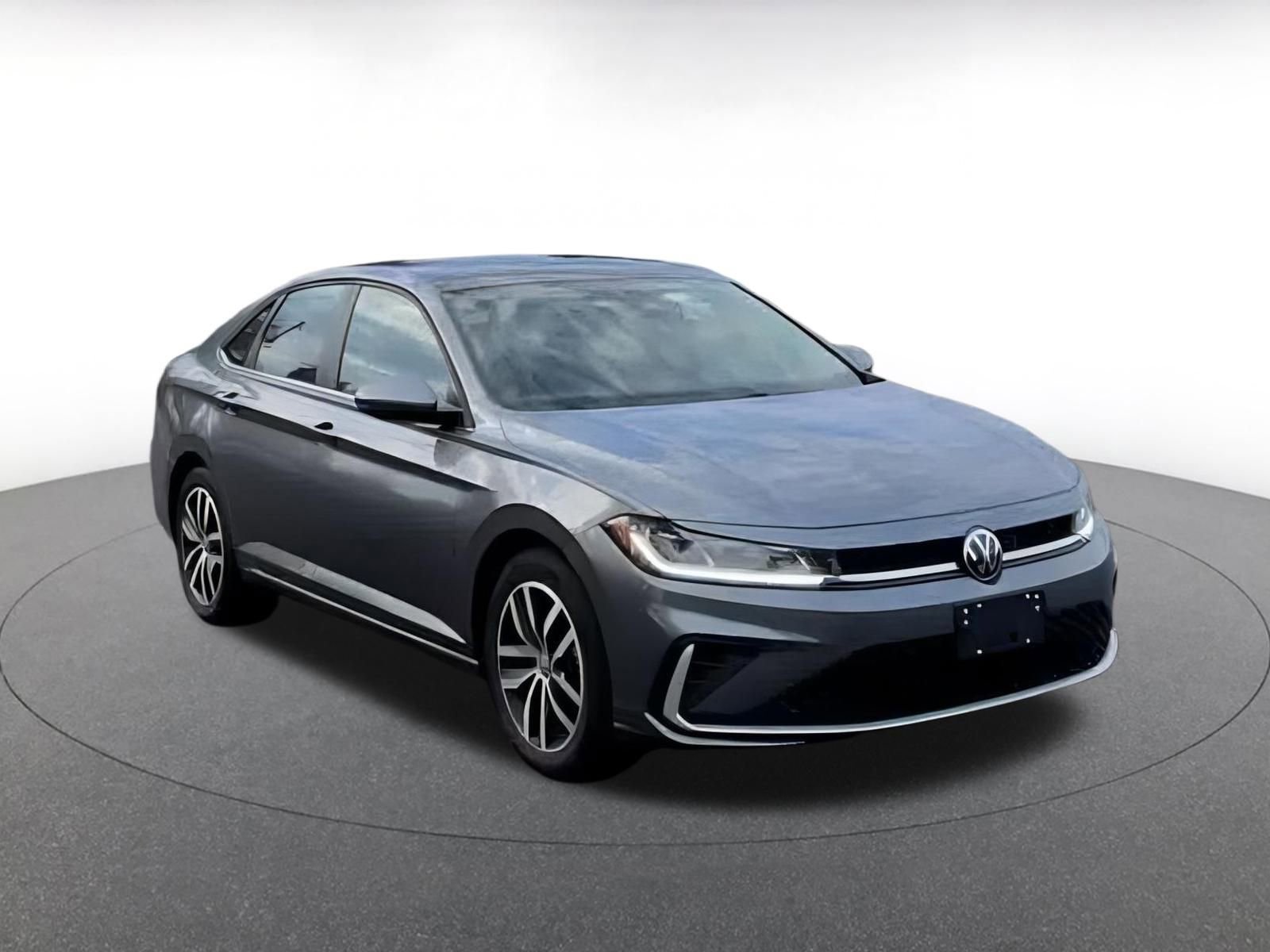 Thumbnail: 2025 Volkswagen Jetta - 3