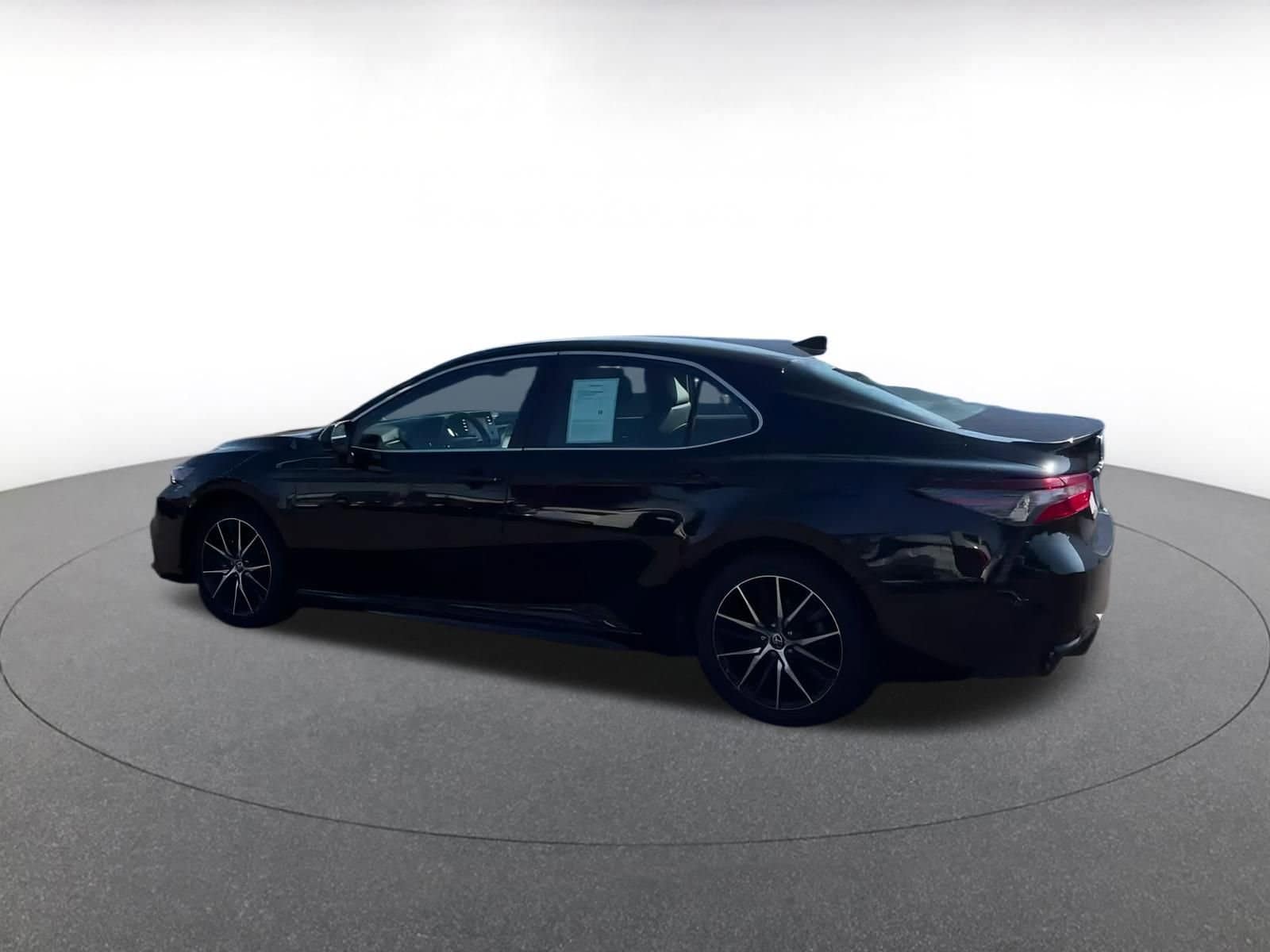 Thumbnail: 2024 Toyota Camry - 10