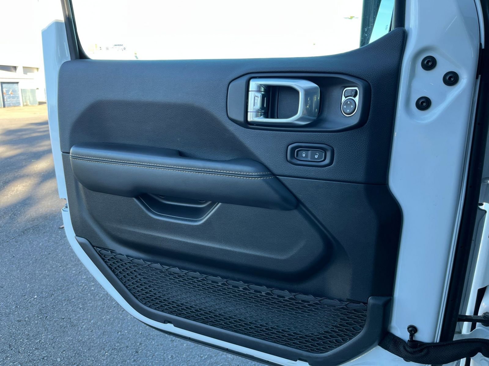 Thumbnail: 2025 Jeep Wrangler - 20