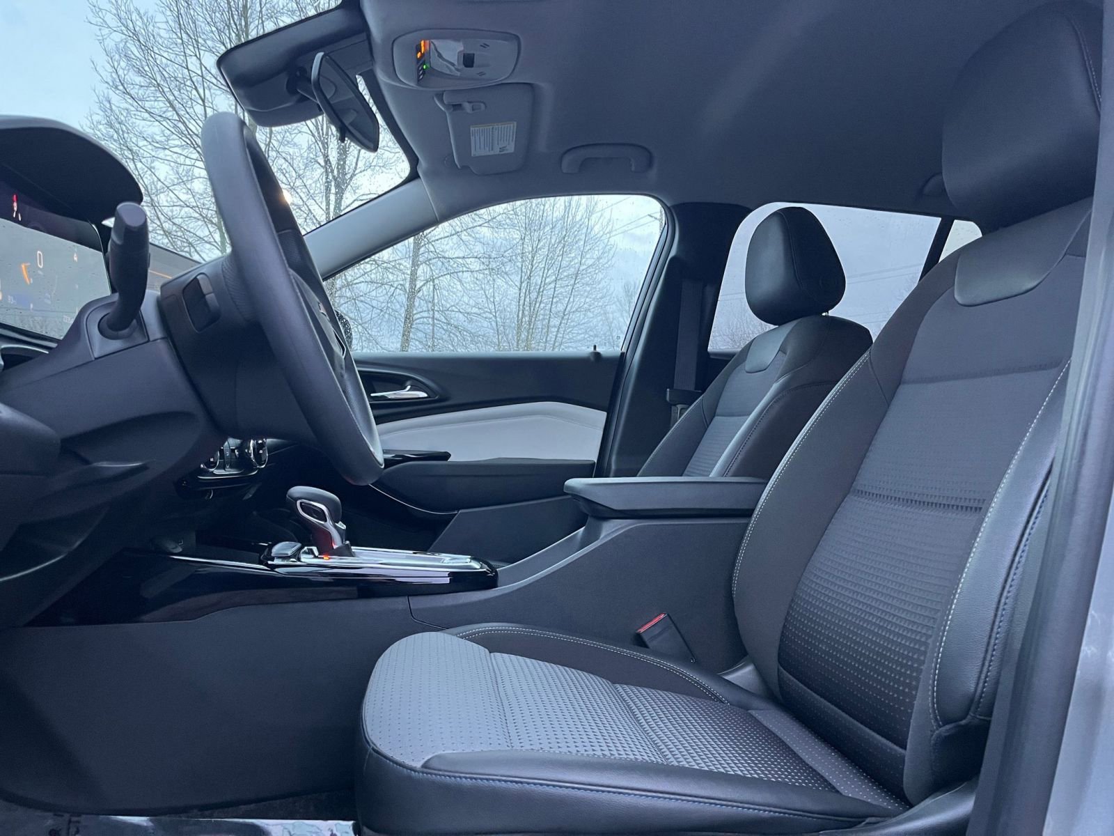 Thumbnail: 2025 Chevrolet Trax - 24