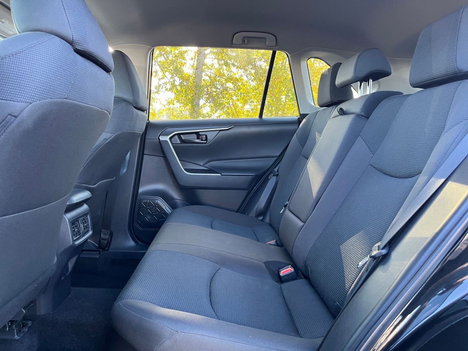 Thumbnail: 2025 Toyota RAV4 - 24