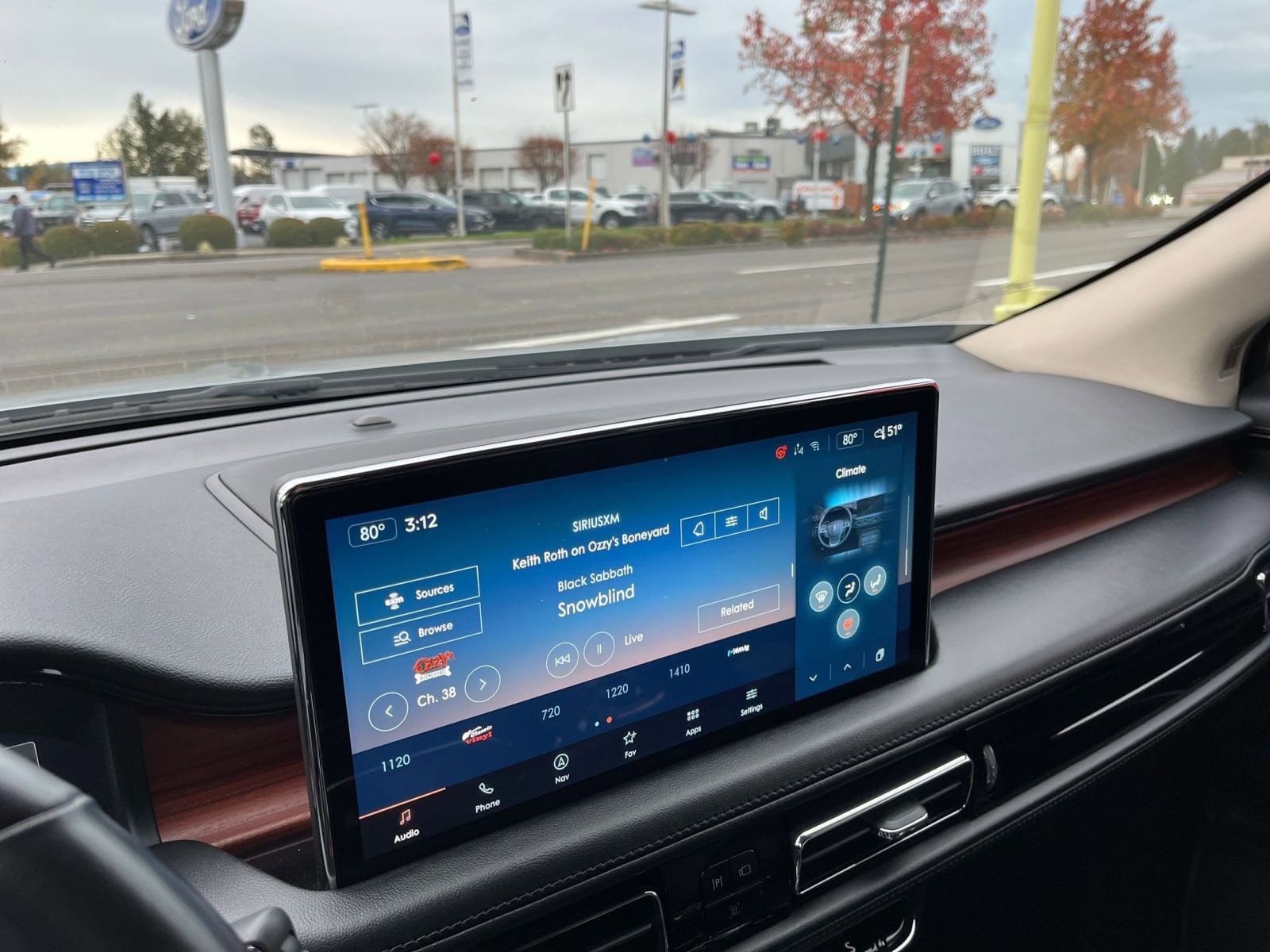 Thumbnail: 2023 Lincoln Nautilus - 18