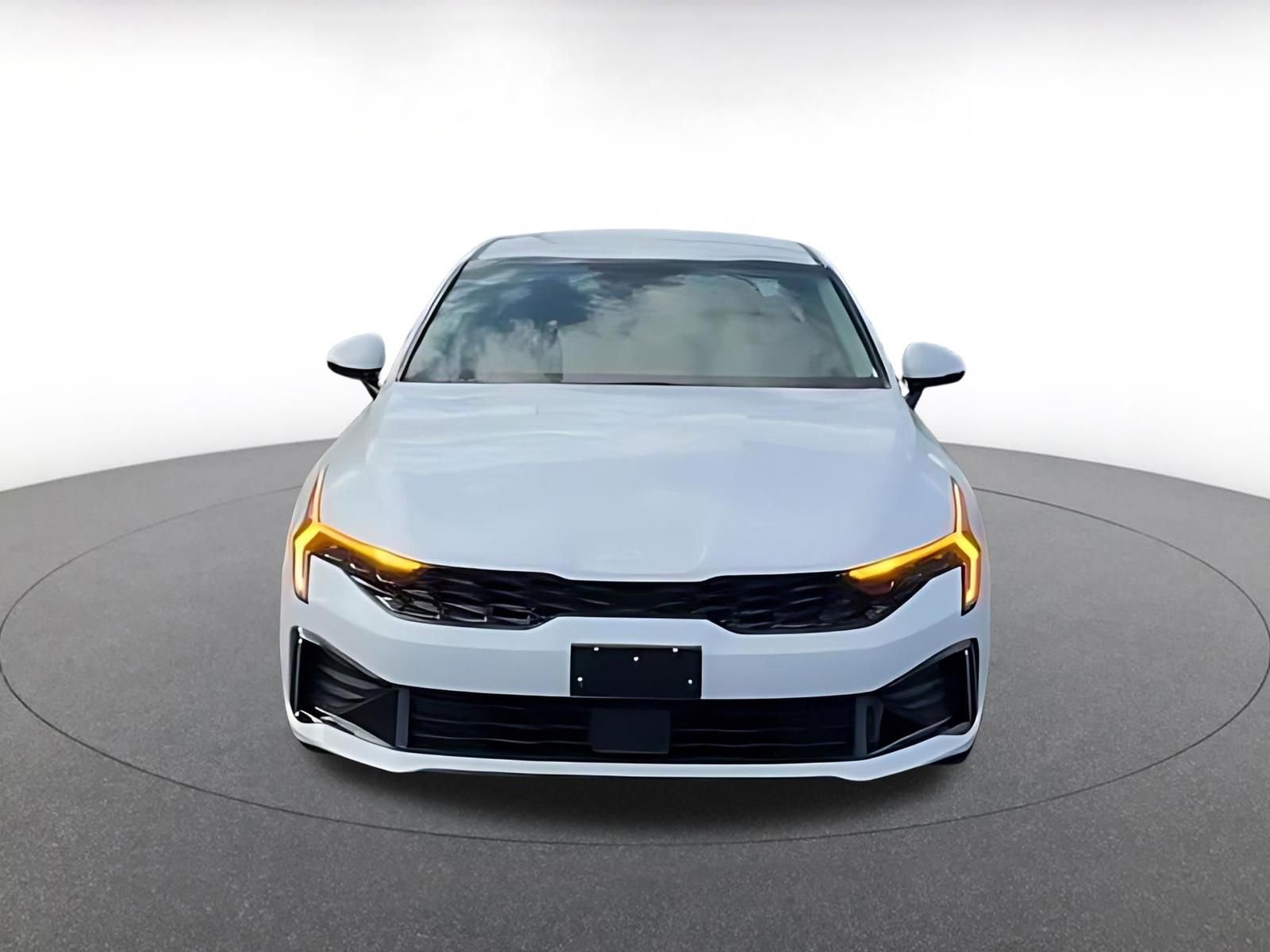 Thumbnail: 2025 Kia K5 - 4